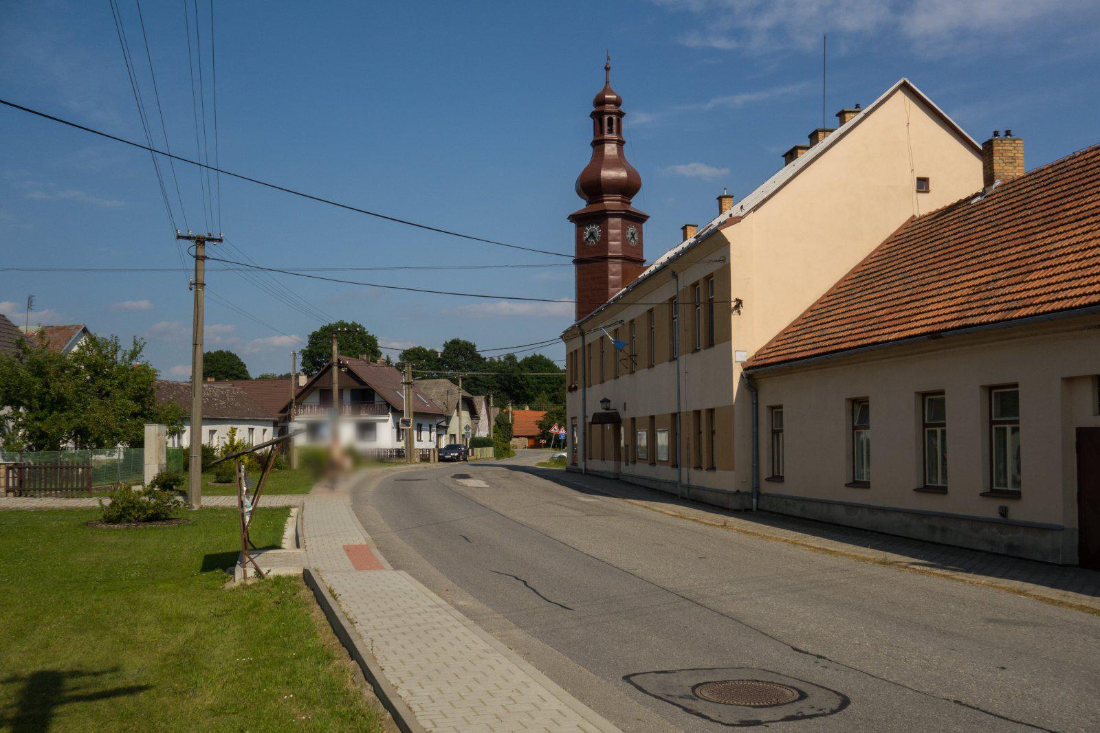 Horní Dubenky - obecní úřad foto 2