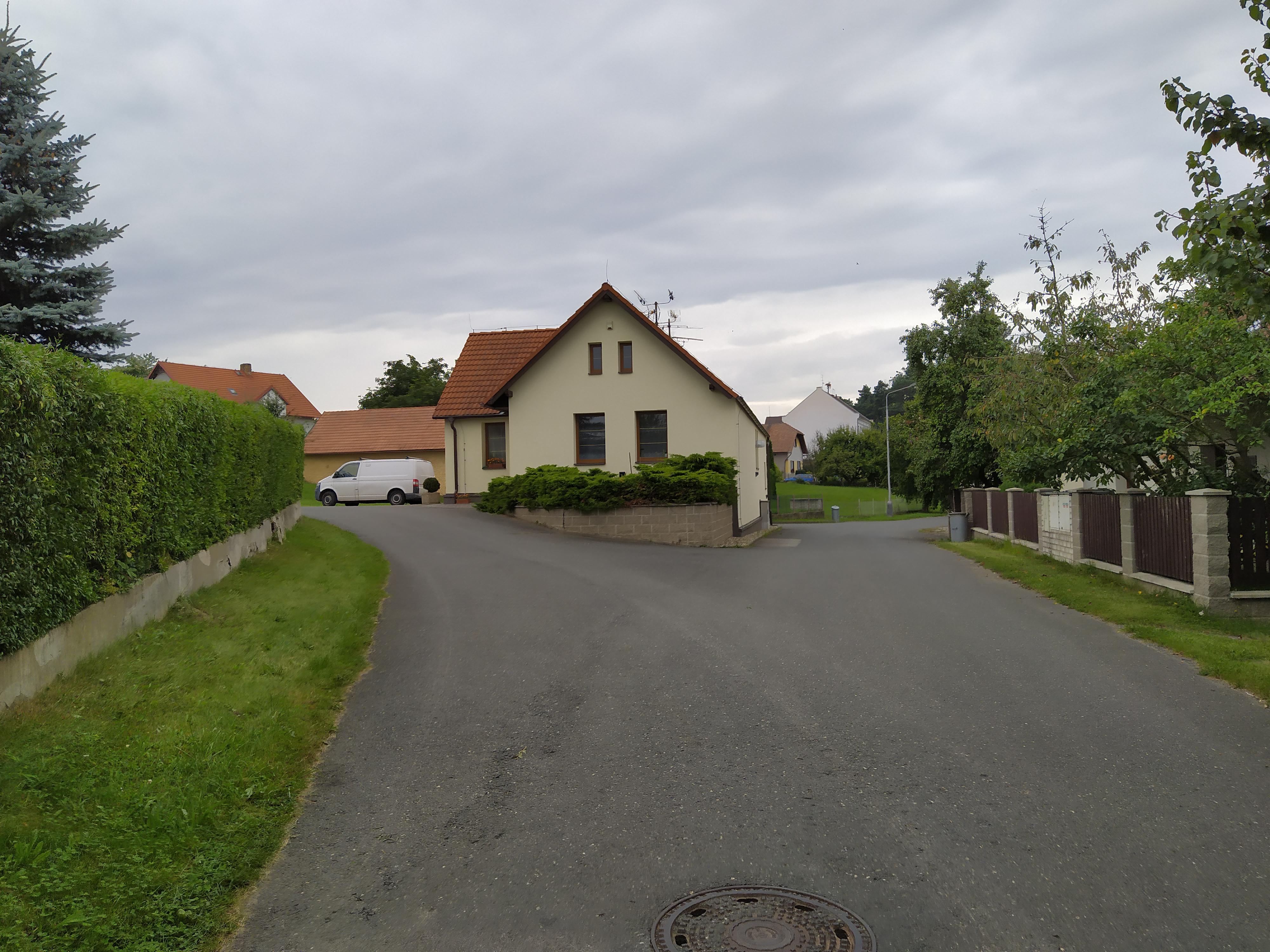 Hulice - obecní úřad foto 2
