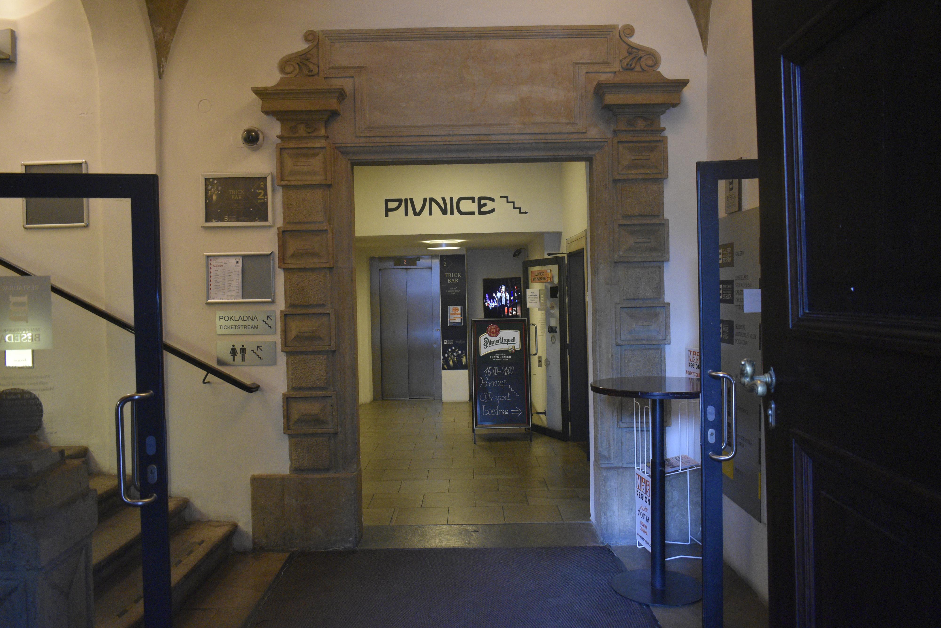 Malostranská beseda - hudební a divadelní klub foto 4