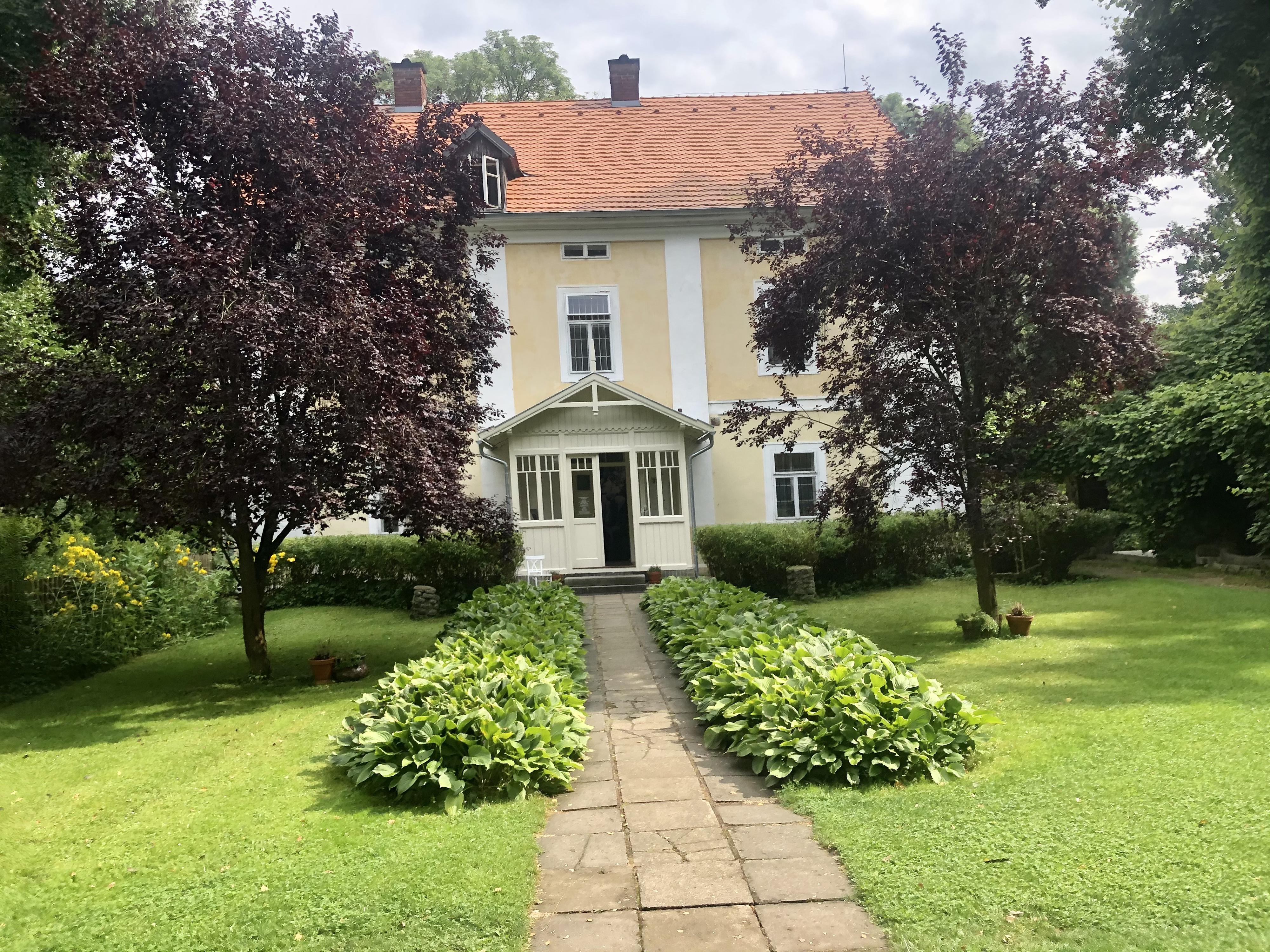 Památník Karla Čapka ve Staré Huti u Dobříše foto 5