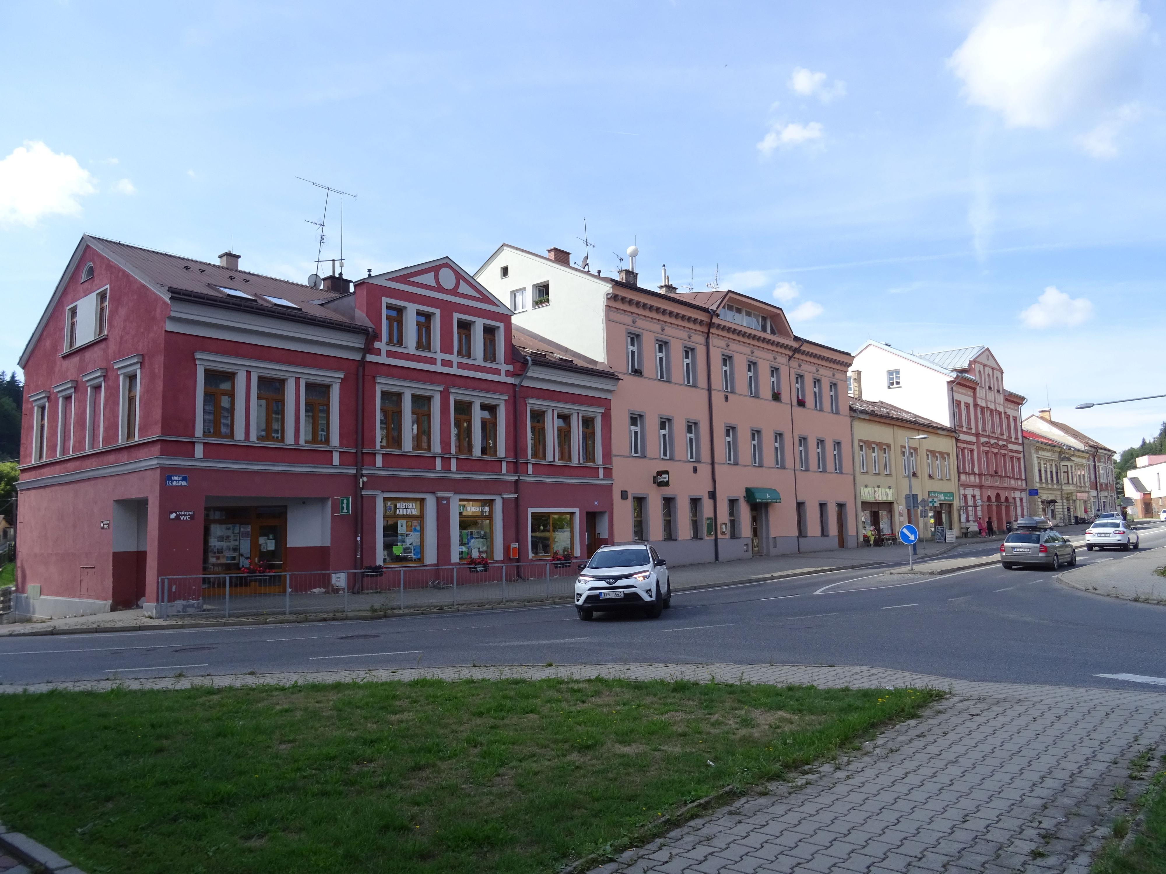 Městská knihovna a infocentrum Smržovka foto 2