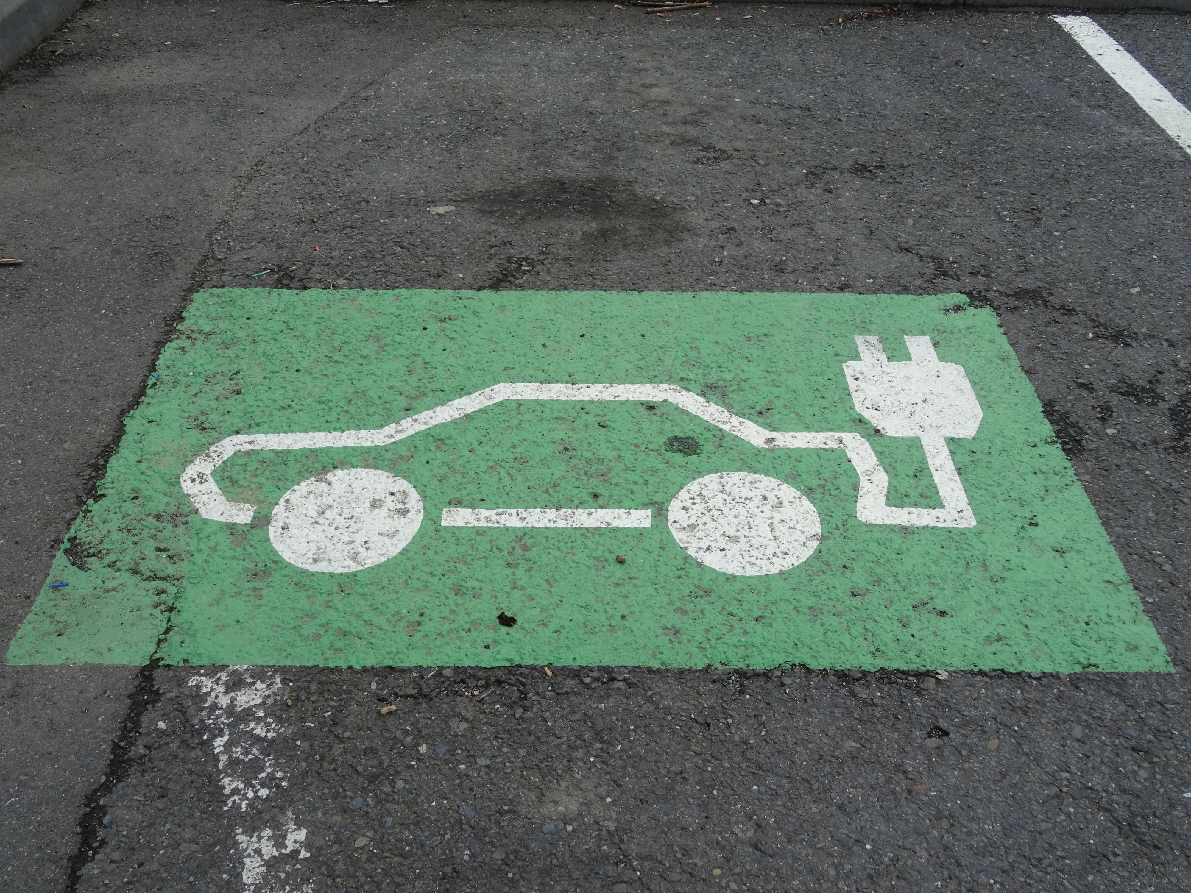 Nabíjecí stanice pro elektromobily foto 3