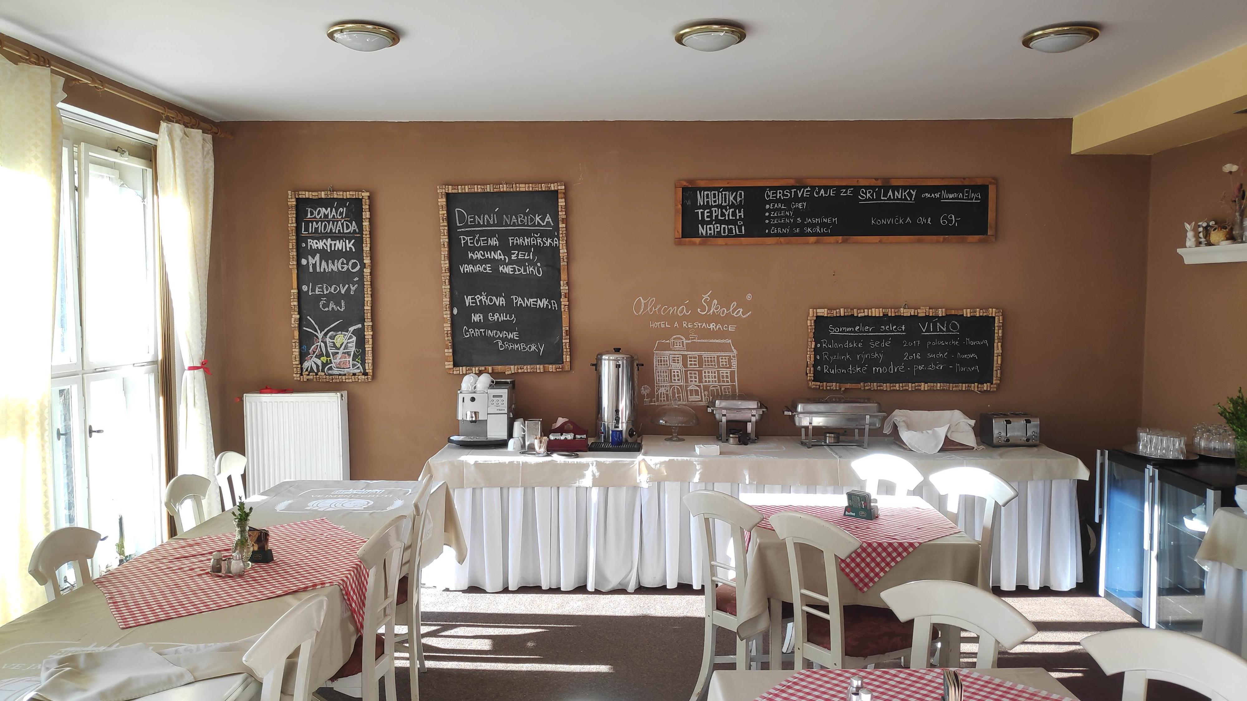 Restaurace Obecná škola foto 2