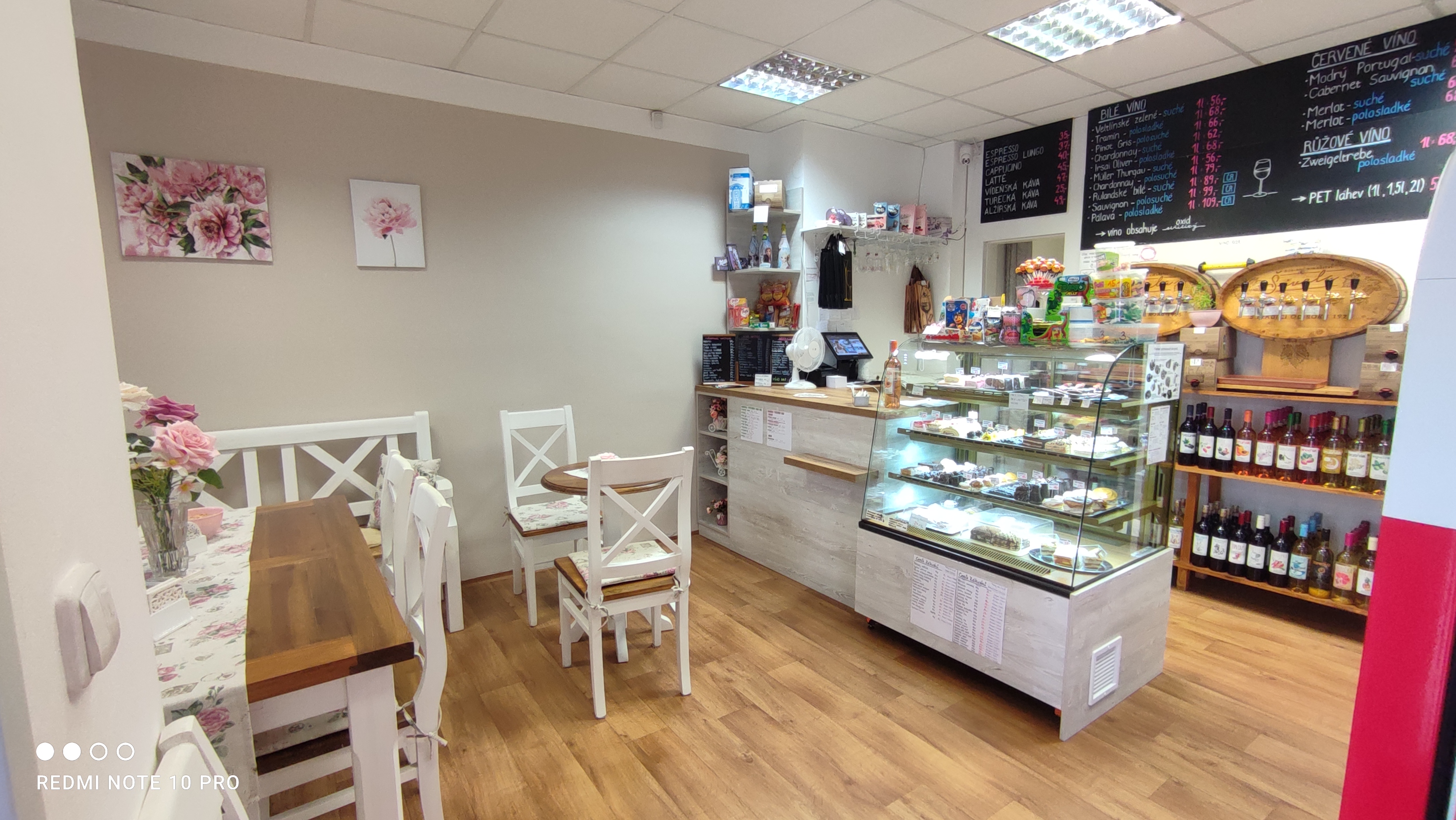 Vinotéka & Cukrárna Provence