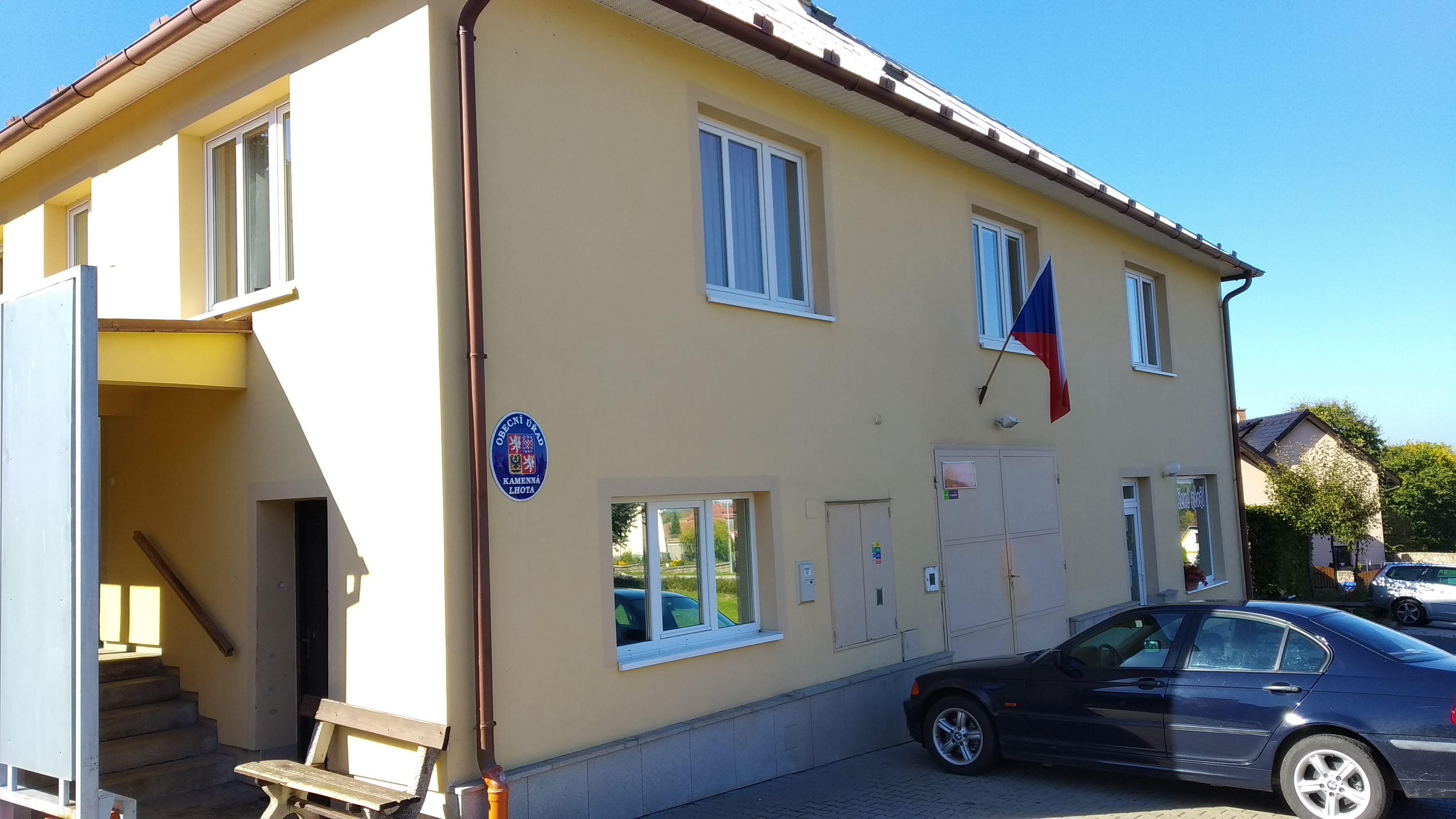 Kamenná Lhota - obecní úřad foto 2
