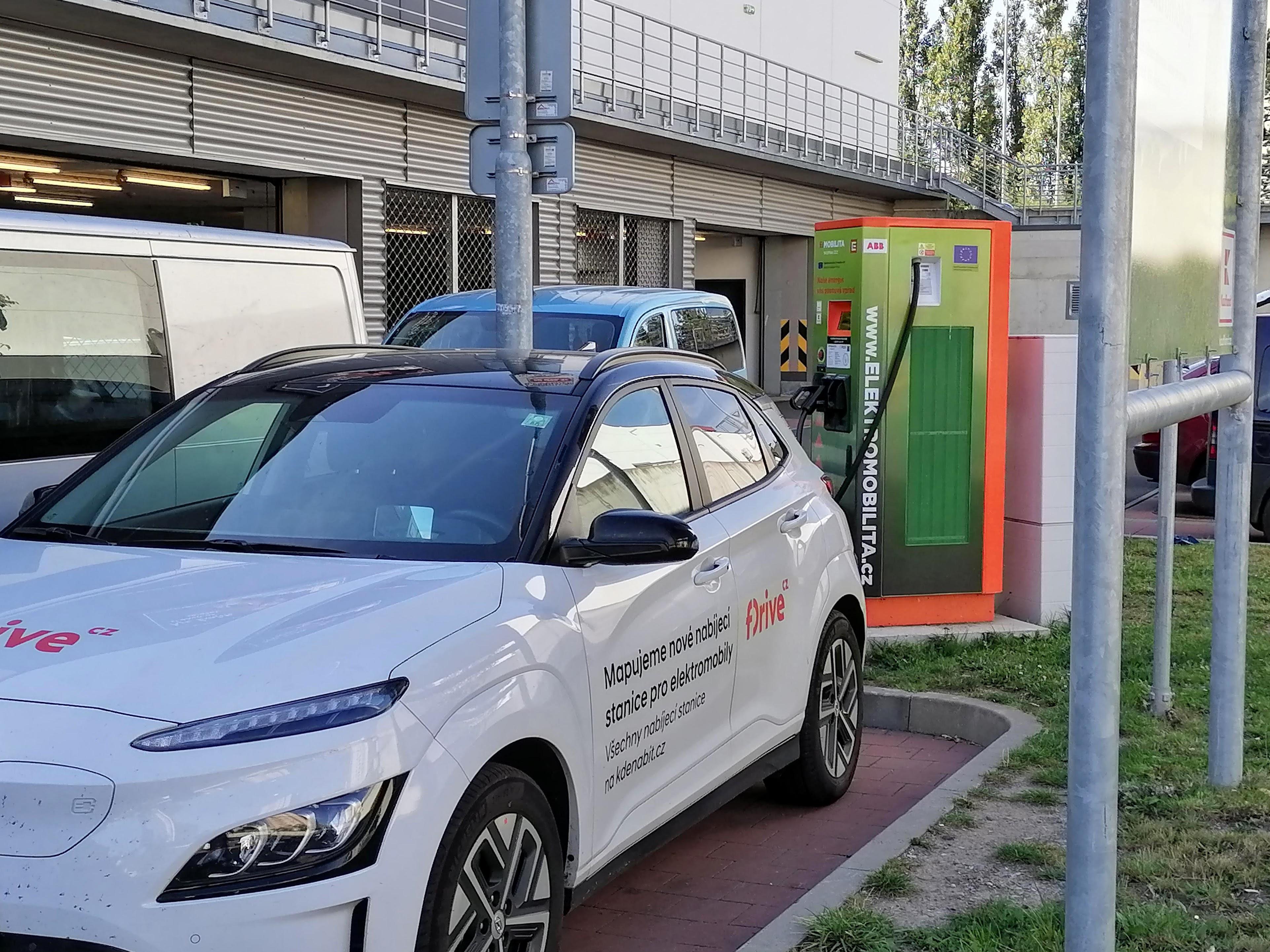 Nabíjecí stanice ČEZ