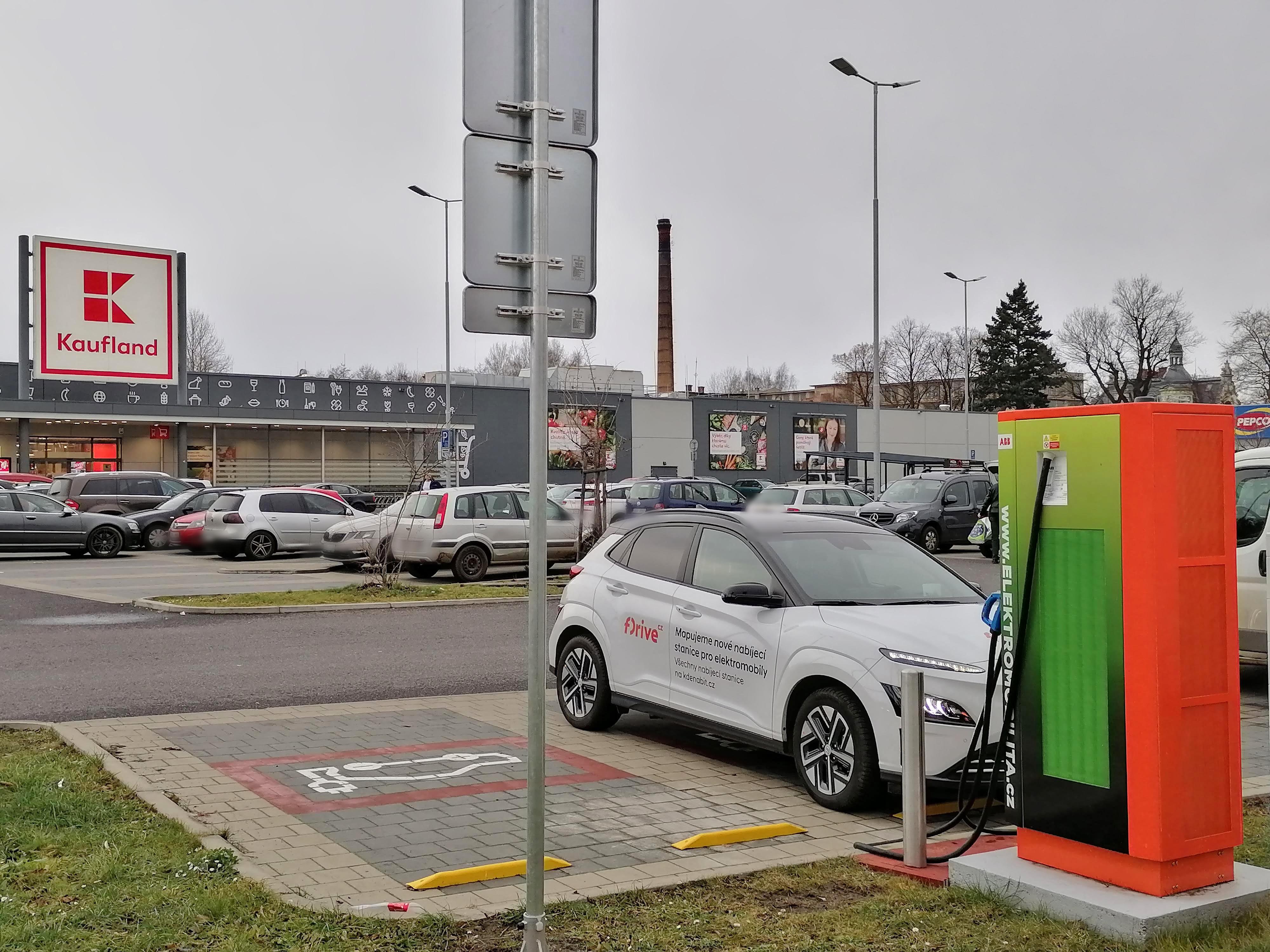 Nabíjecí stanice ČEZ