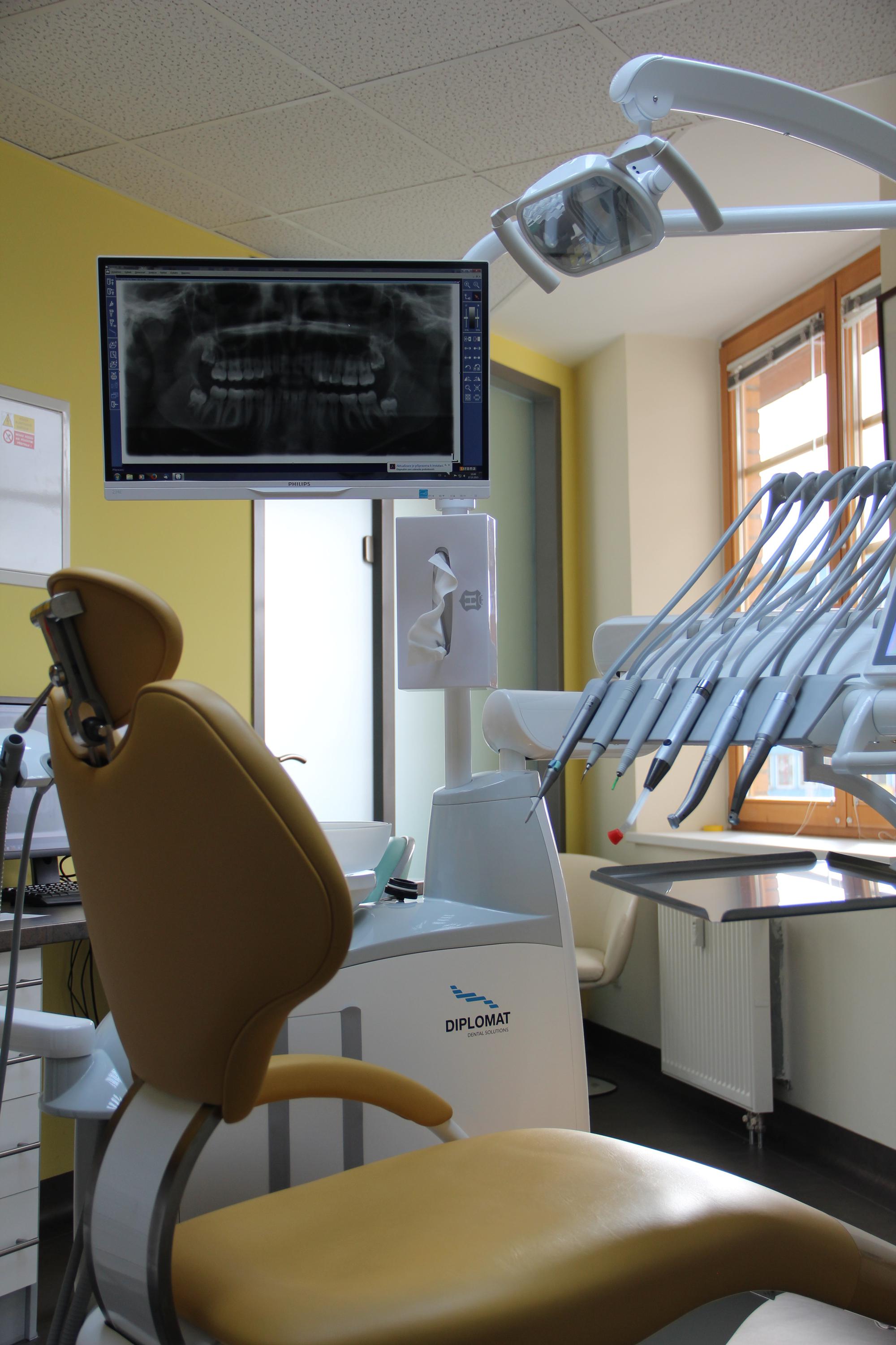 ZUBNÍ CENTRUM PETŘINY foto 6