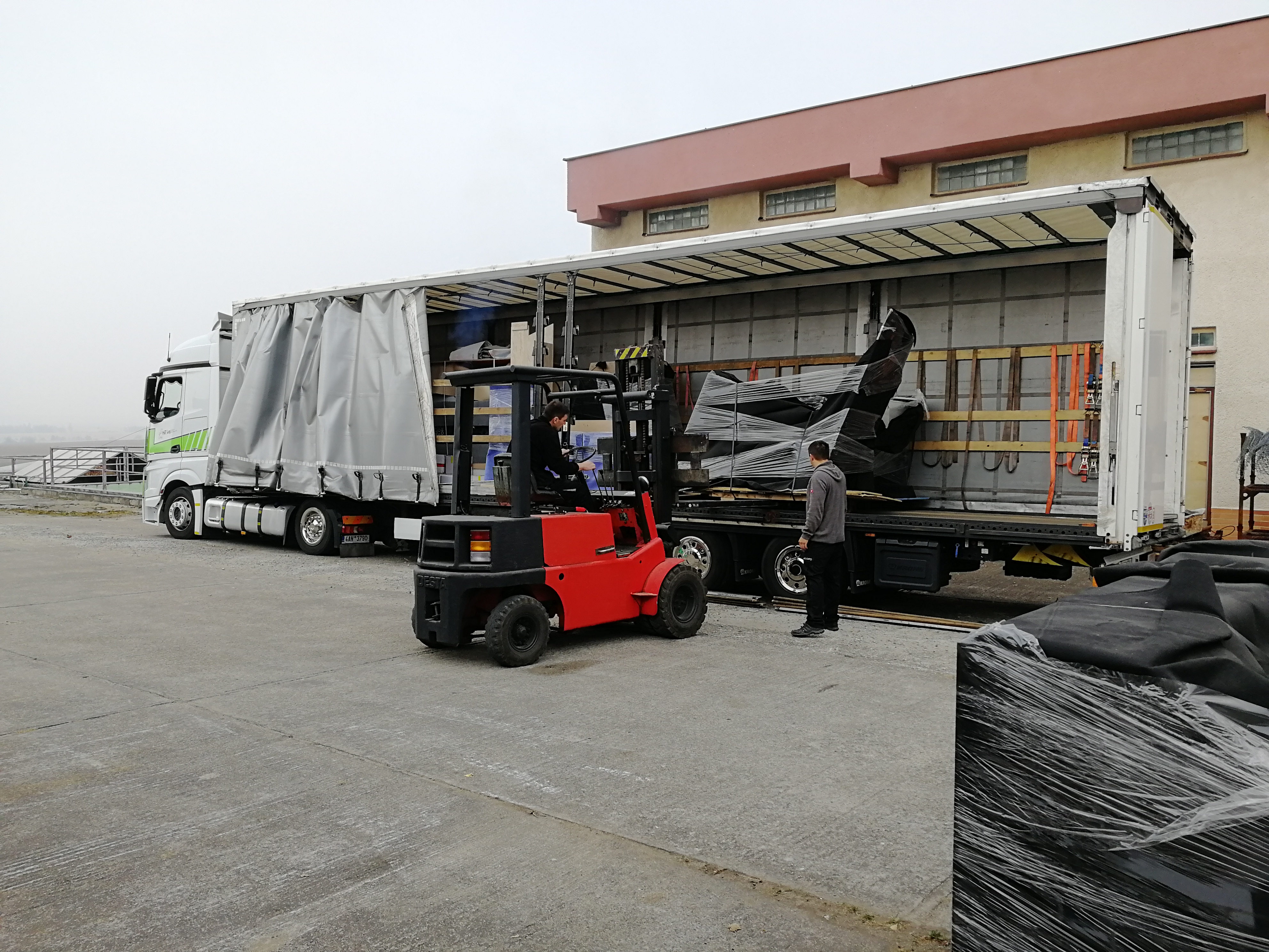 HOT Logistic s.r.o. foto 2