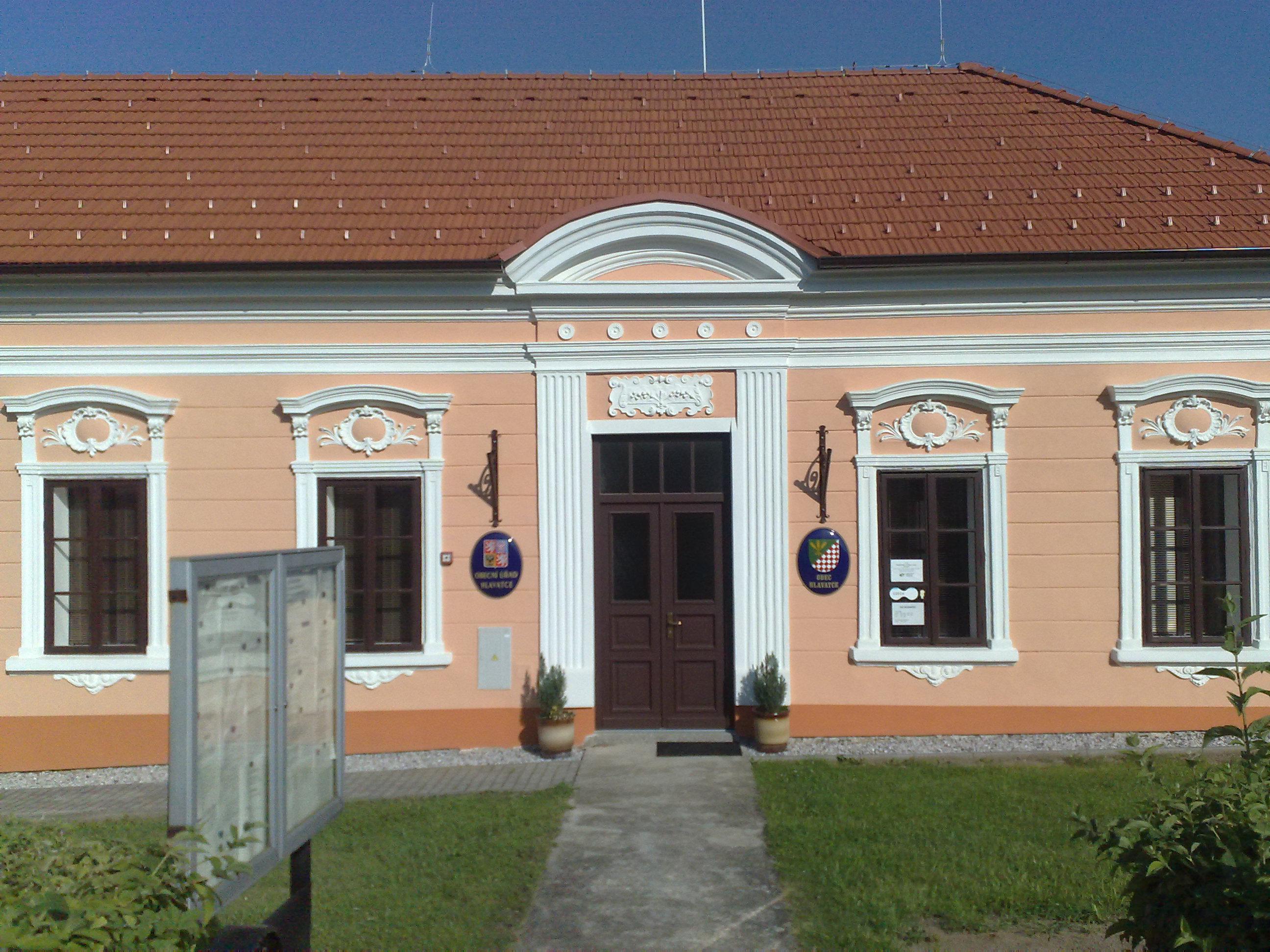 Hlavatce - obecní úřad foto 4