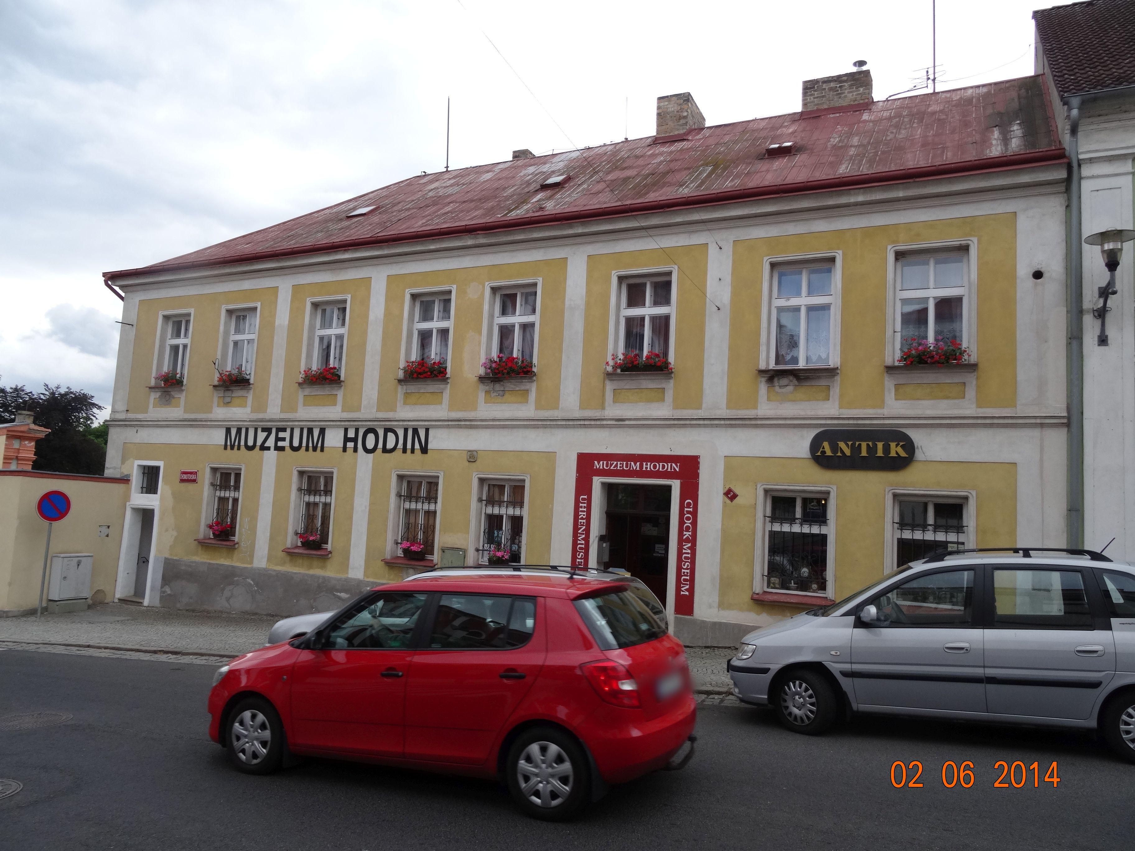 Muzeum starožitných hodin a Starožitnosti KnO foto 6