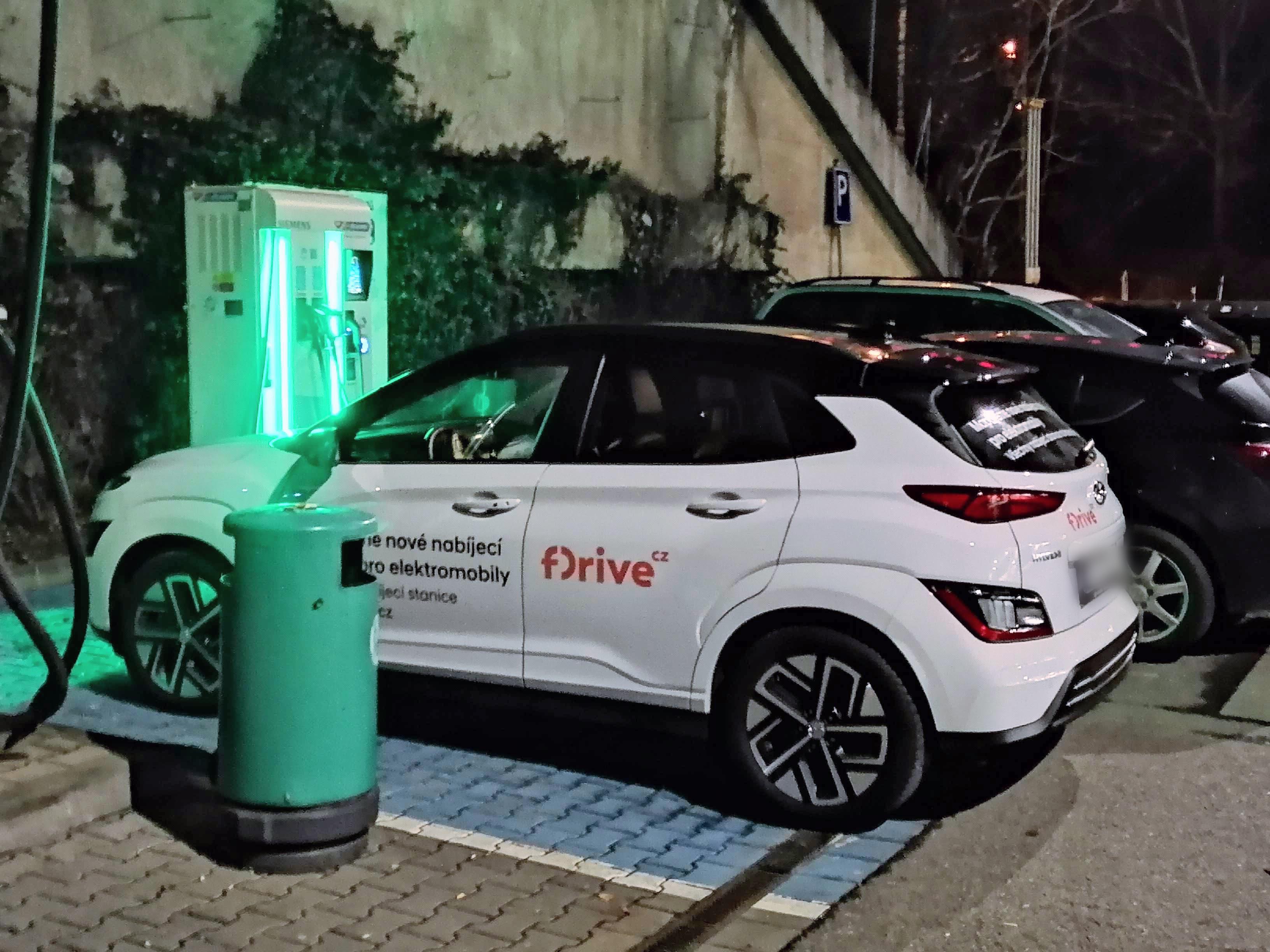 MOL - Nabíjecí stanice