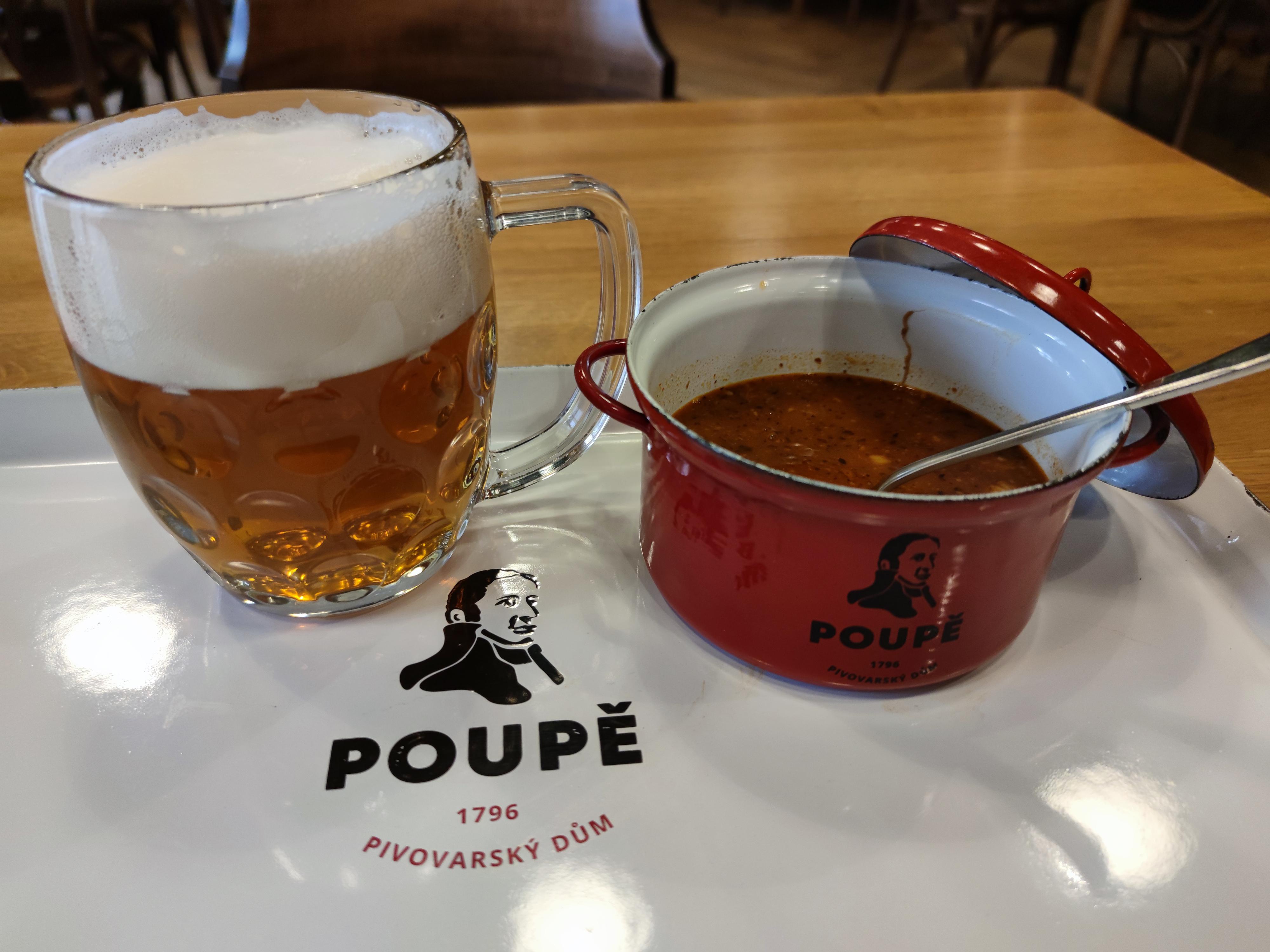 Restaurace Pivovarský dům Poupě foto 3