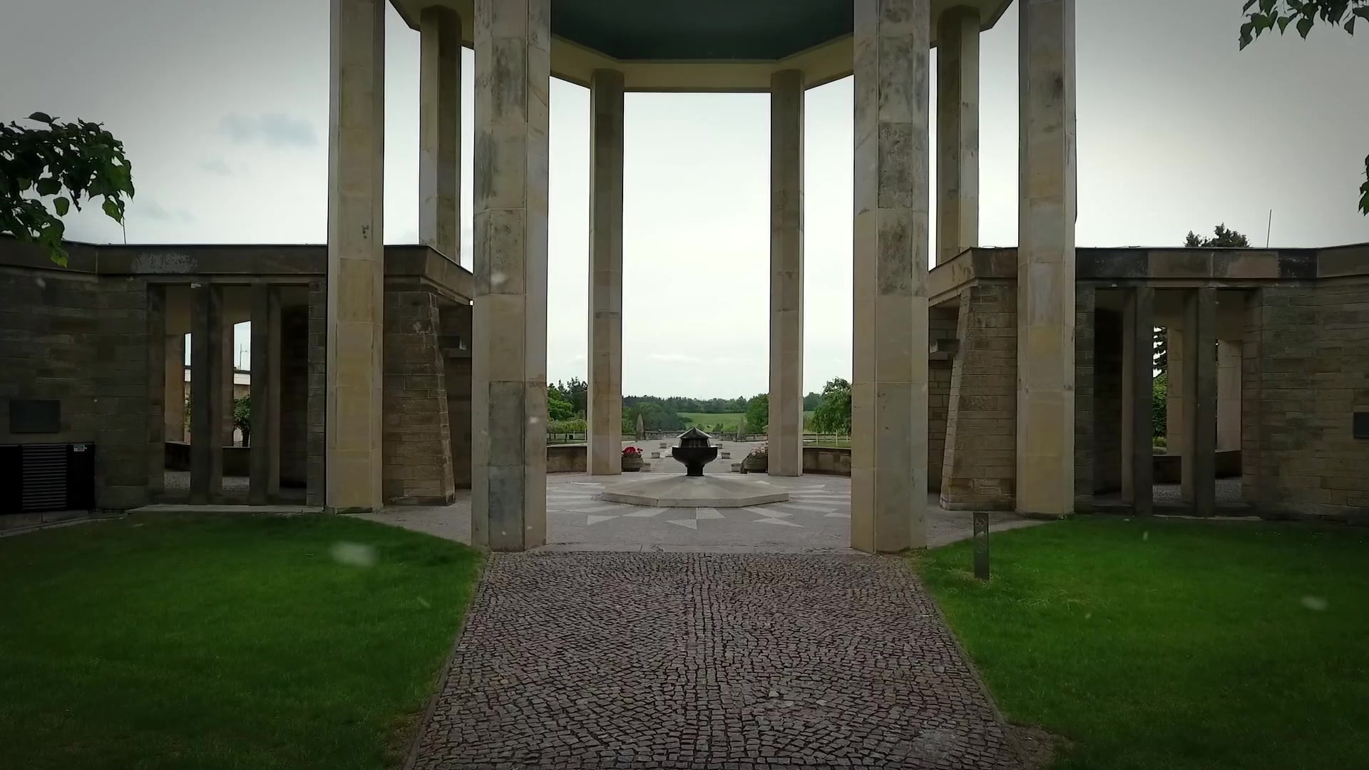 Památník Lidice foto 2 (náhled videa)