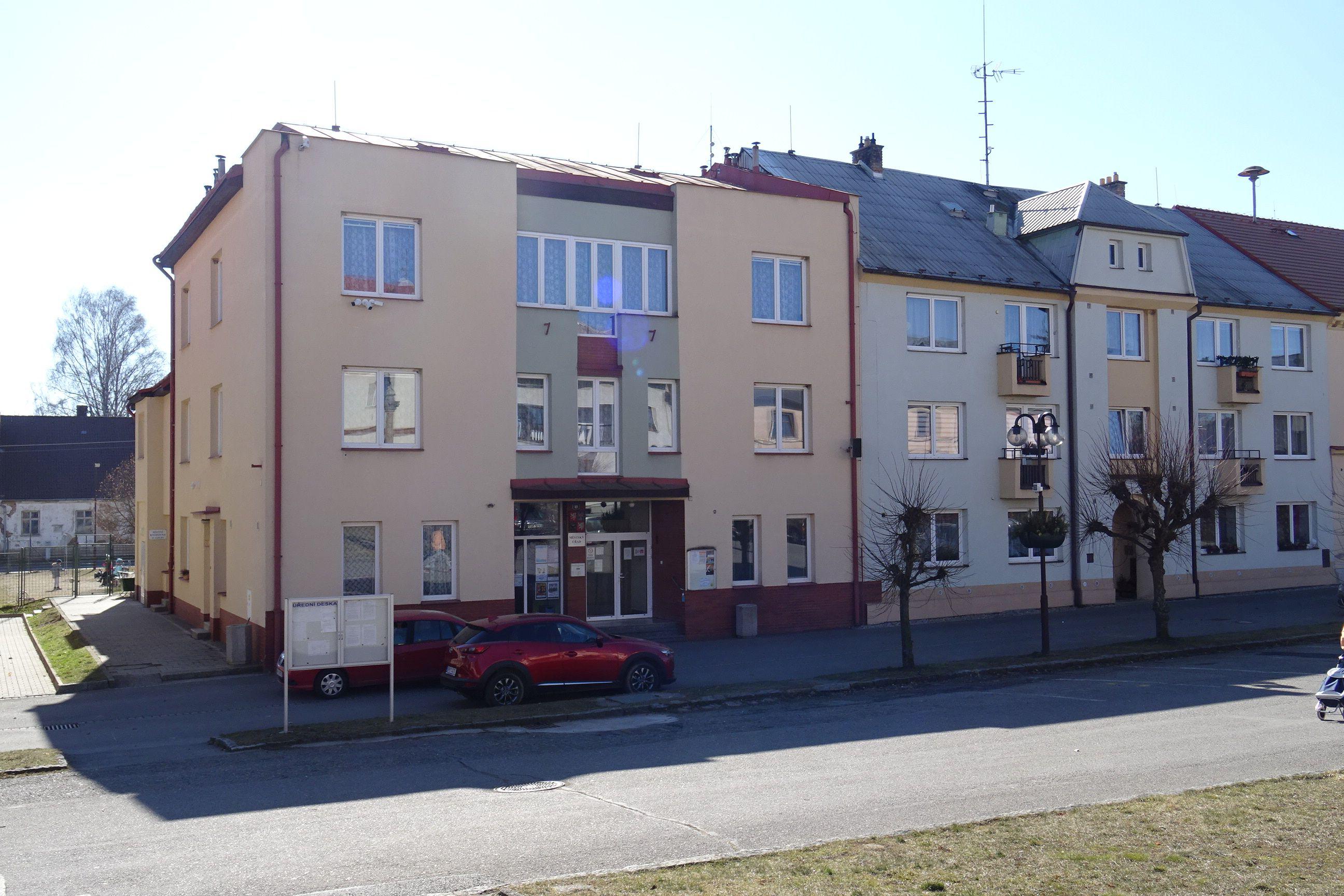 Kladruby - městský úřad foto 3