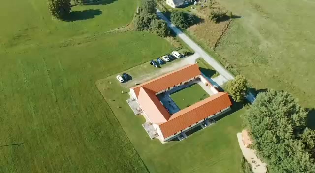 Statek Čtyřlístek foto 2 (náhled videa)
