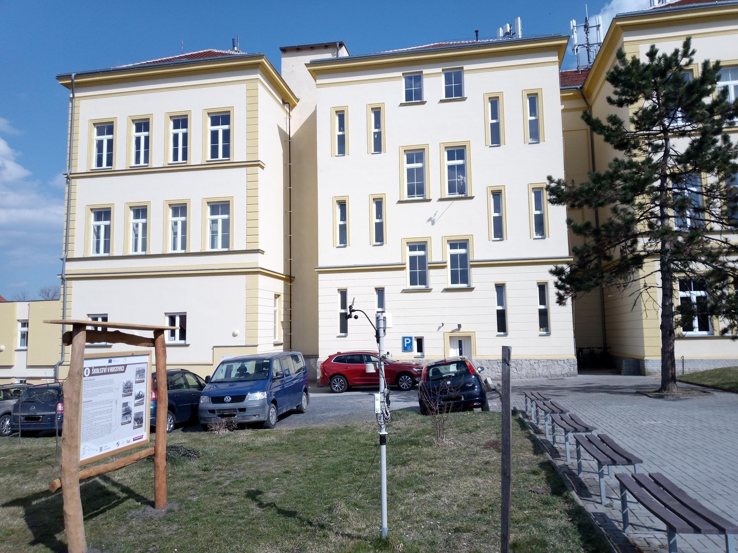 Gymnázium Hostivice foto 2