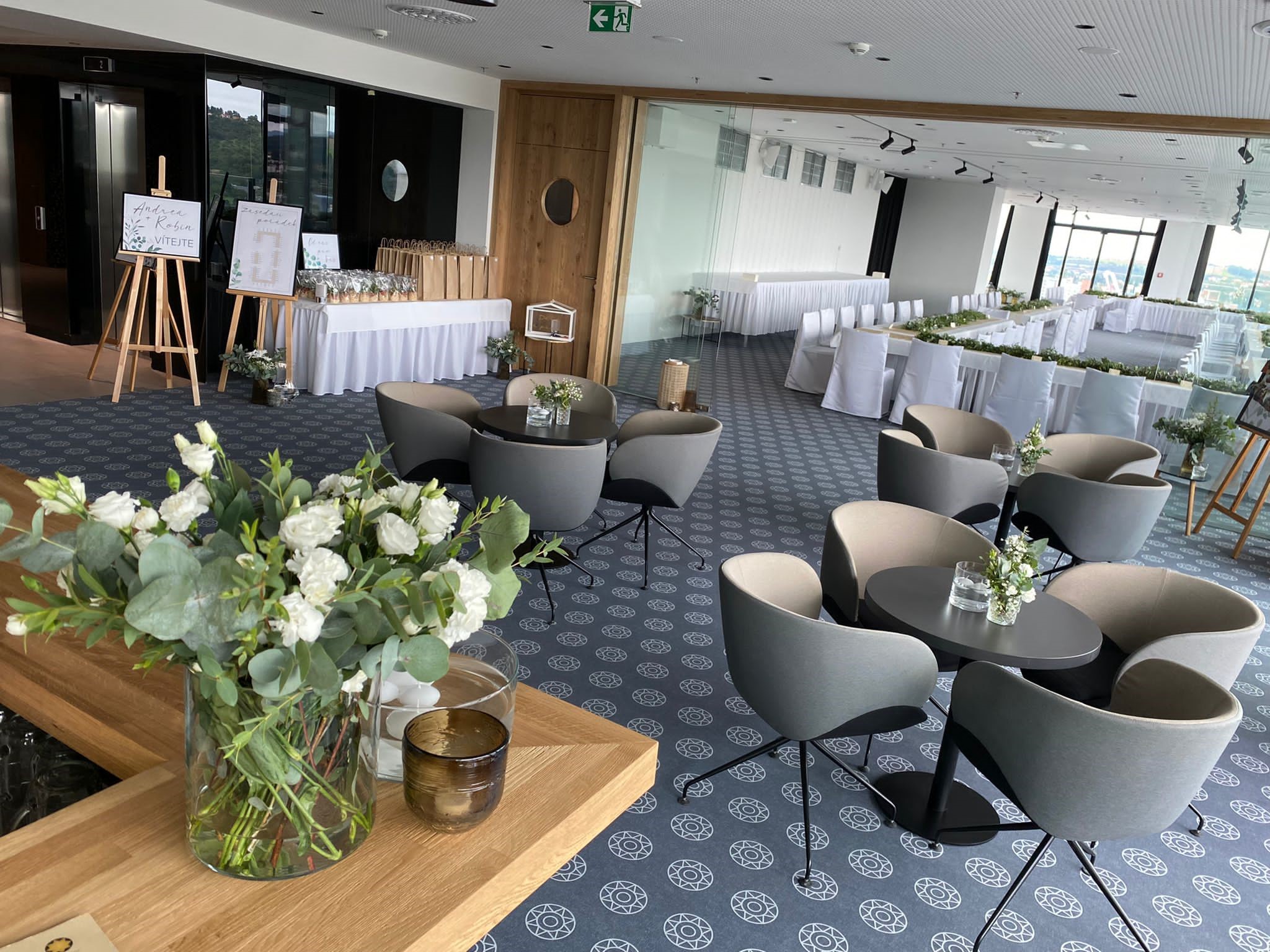 Galerie Desítka - prostory k pronájmu foto 4