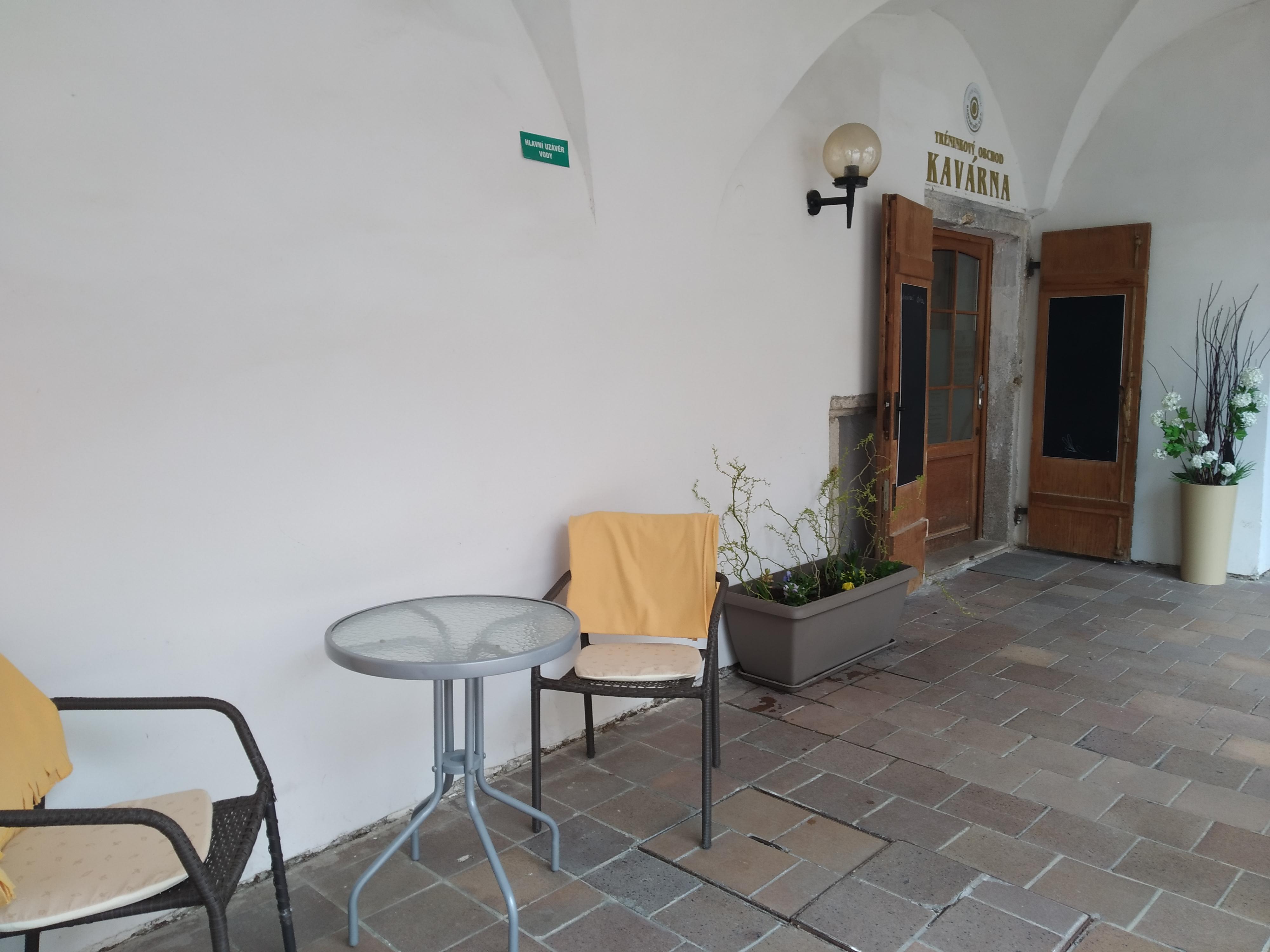 Kavárna a obchod Barevný svět foto 2