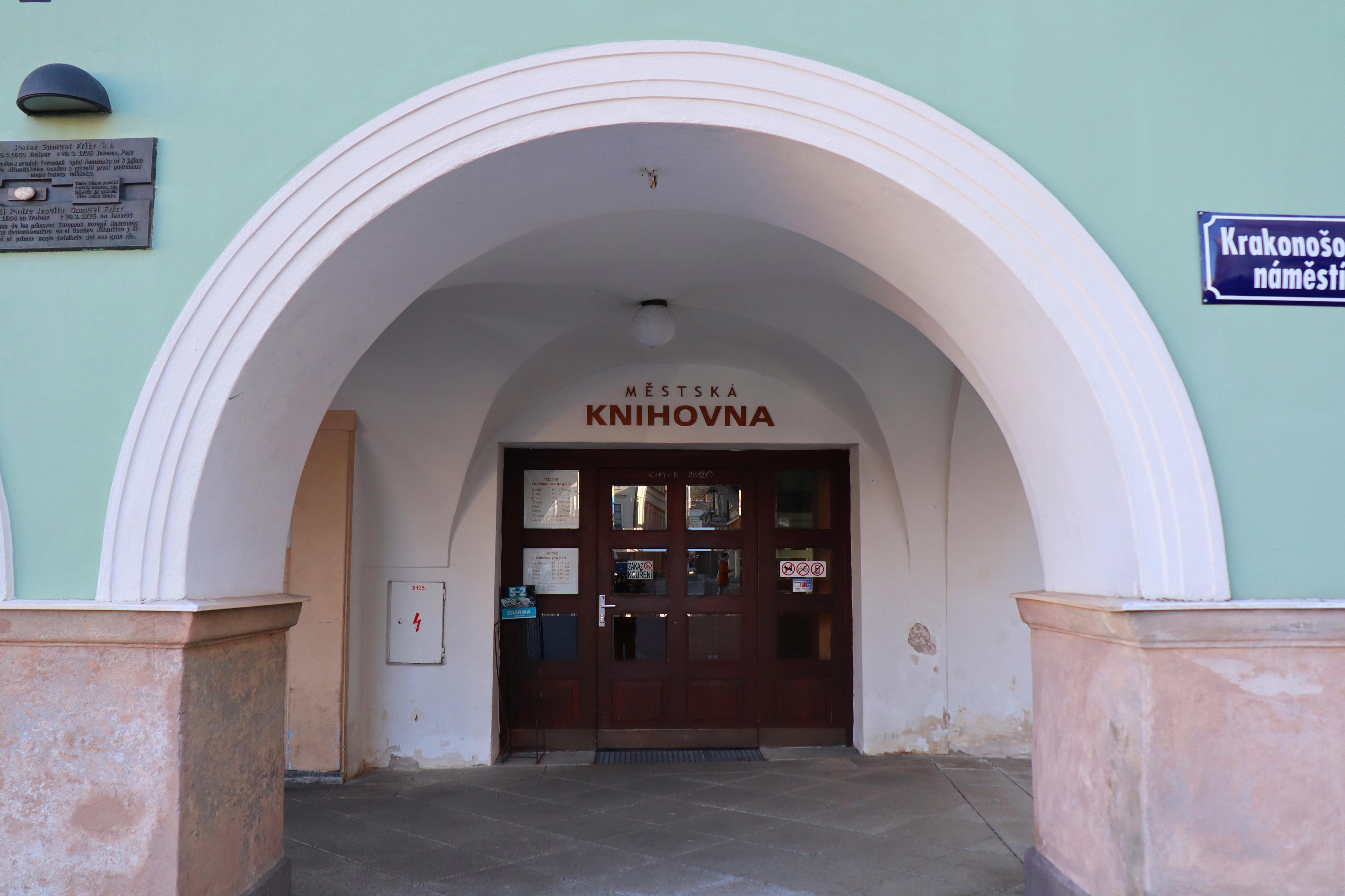 Městská knihovna s regionálními funkcemi v Trutnově foto 4