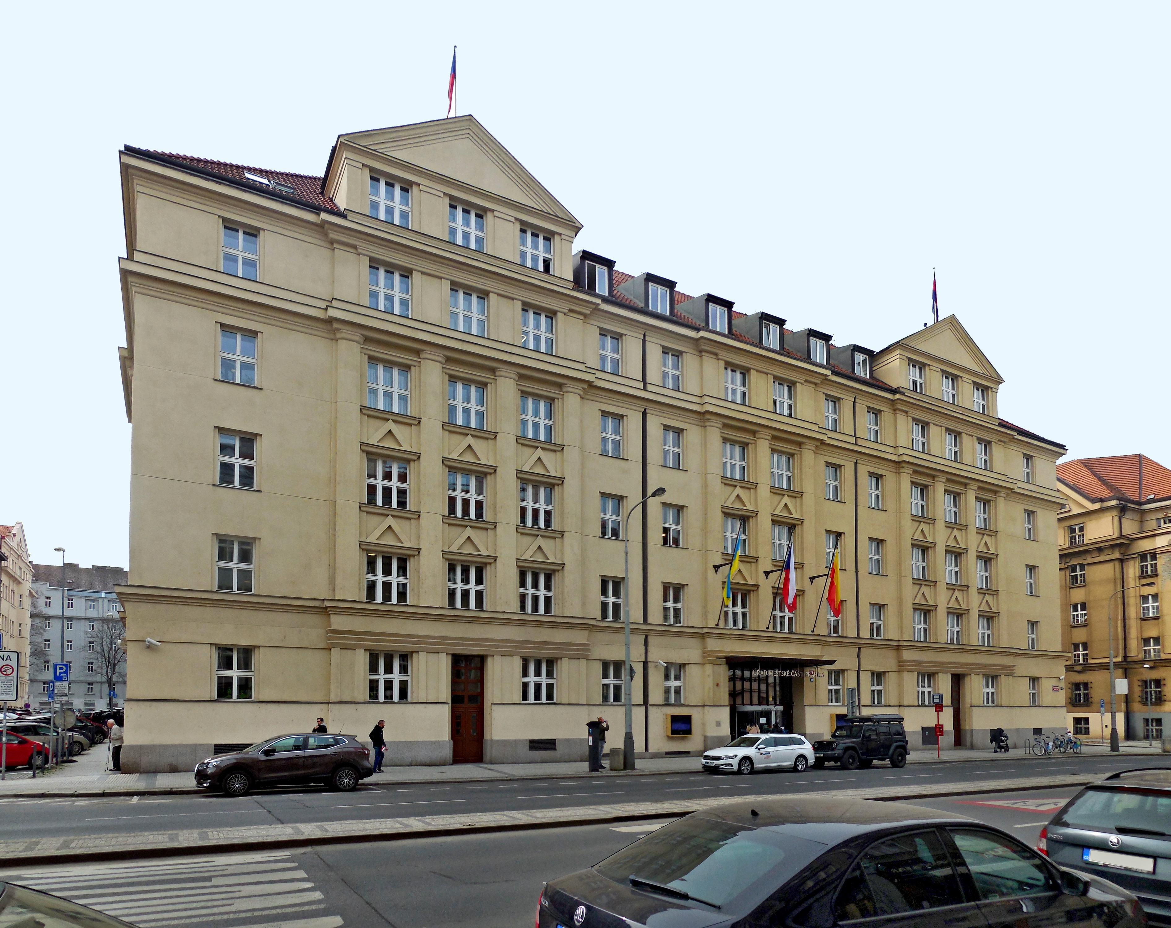 Úřad městské části Praha 6 foto 3