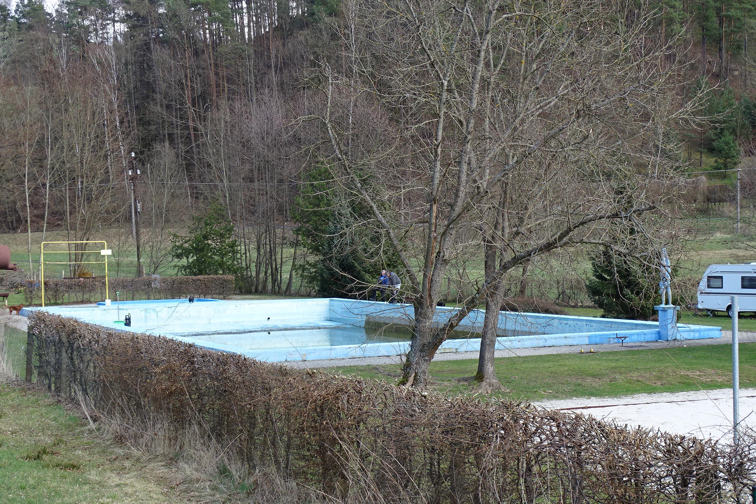AUTOKEMP KACANOVY - koupaliště foto 6