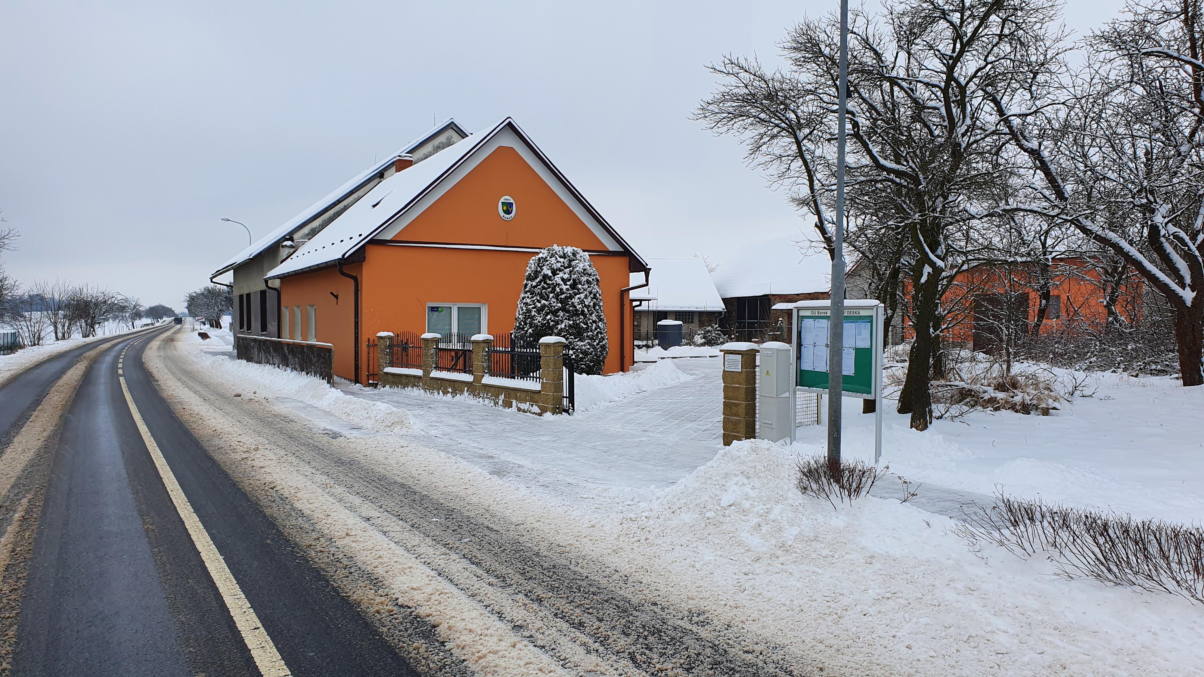 Borek - obecní úřad foto 3