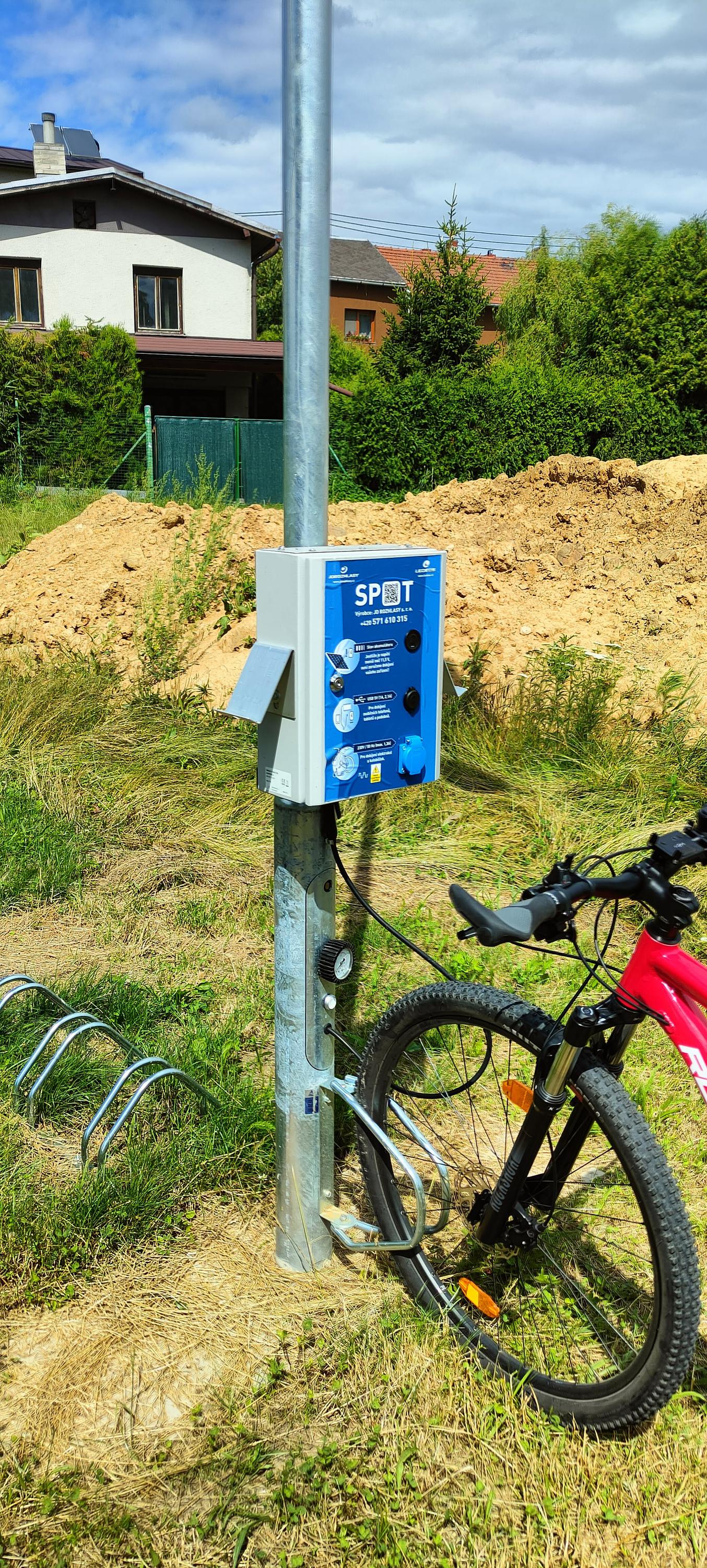 Multifunkční nabíjecí stanice Ludgeřovice foto 1