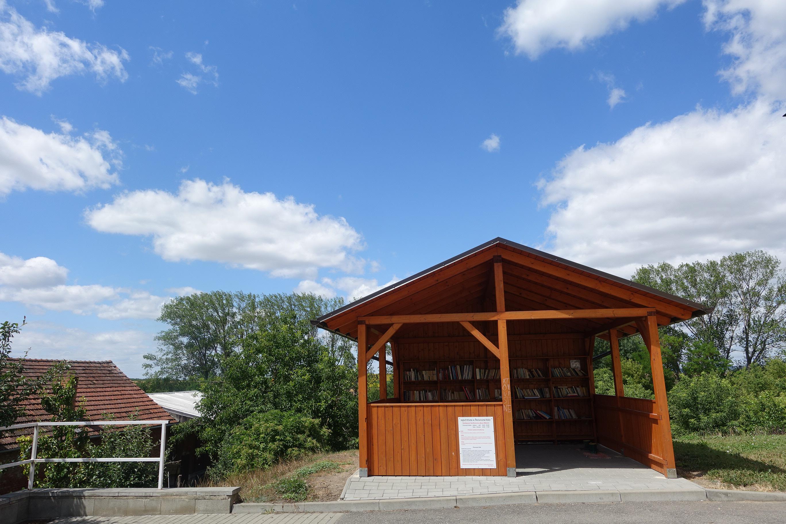Knihovna Měnín