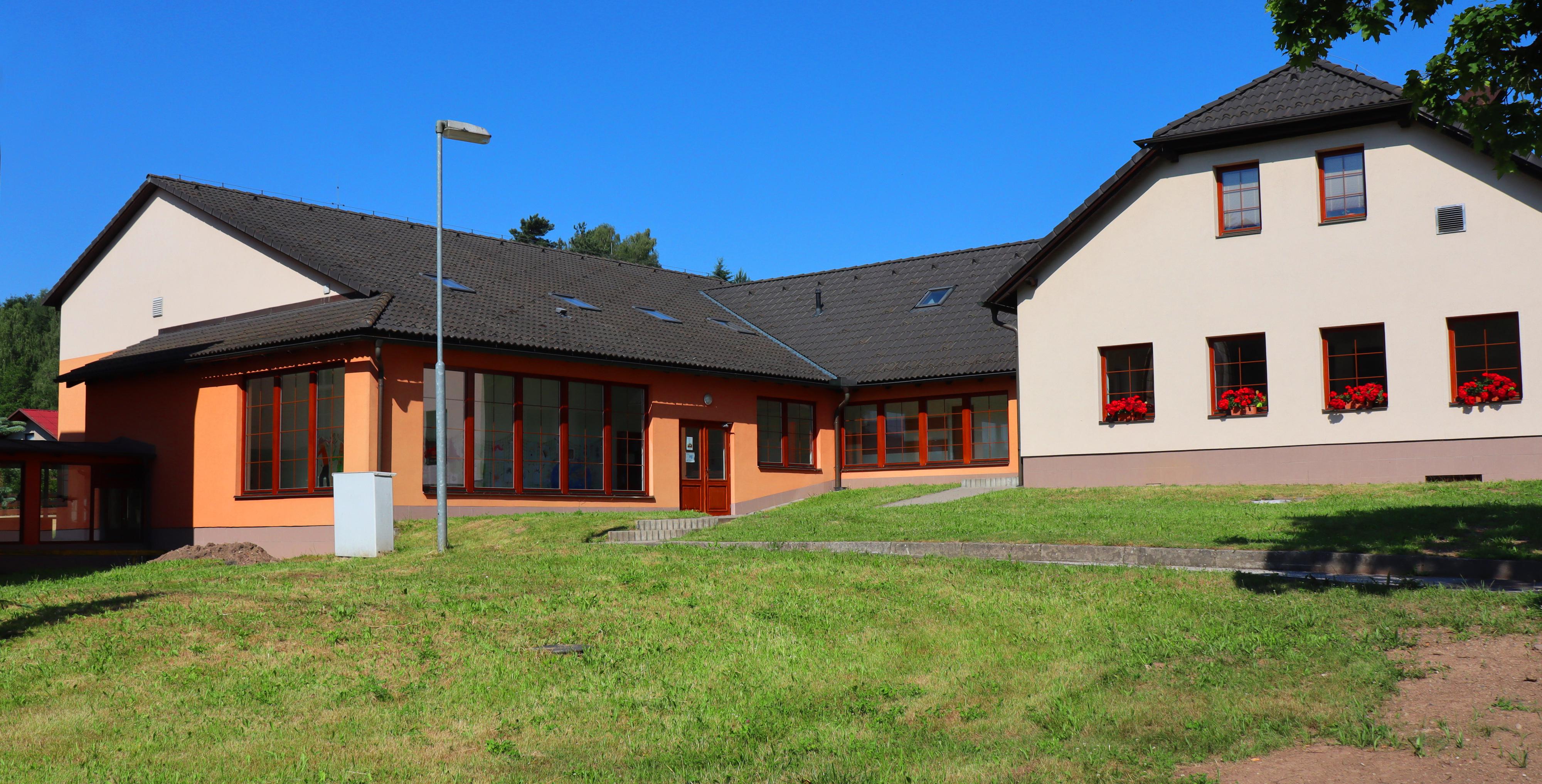 Obecní knihovna Batňovice foto 2