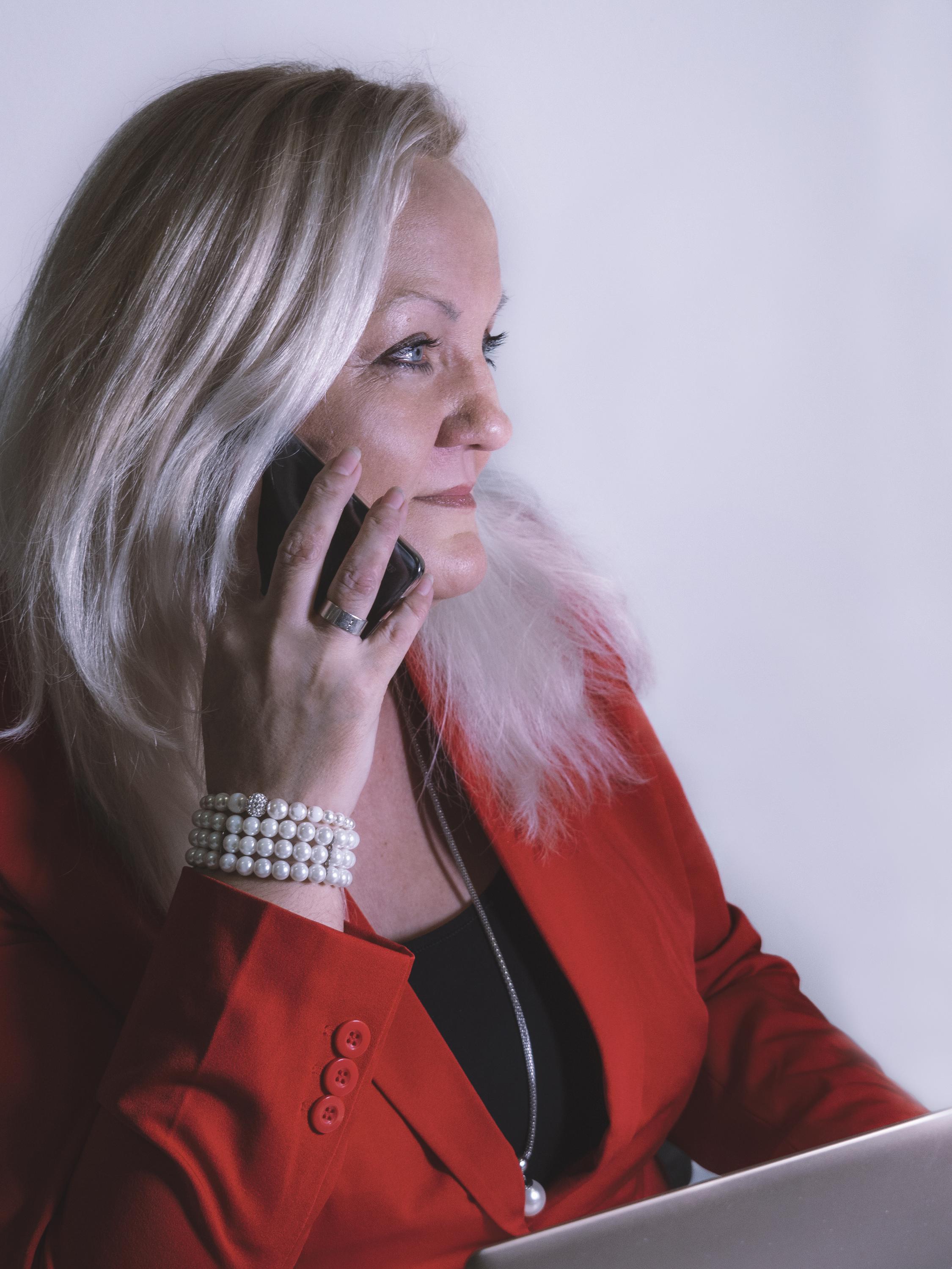 Pavlína Bělohlávková - realitní makléřka foto 2