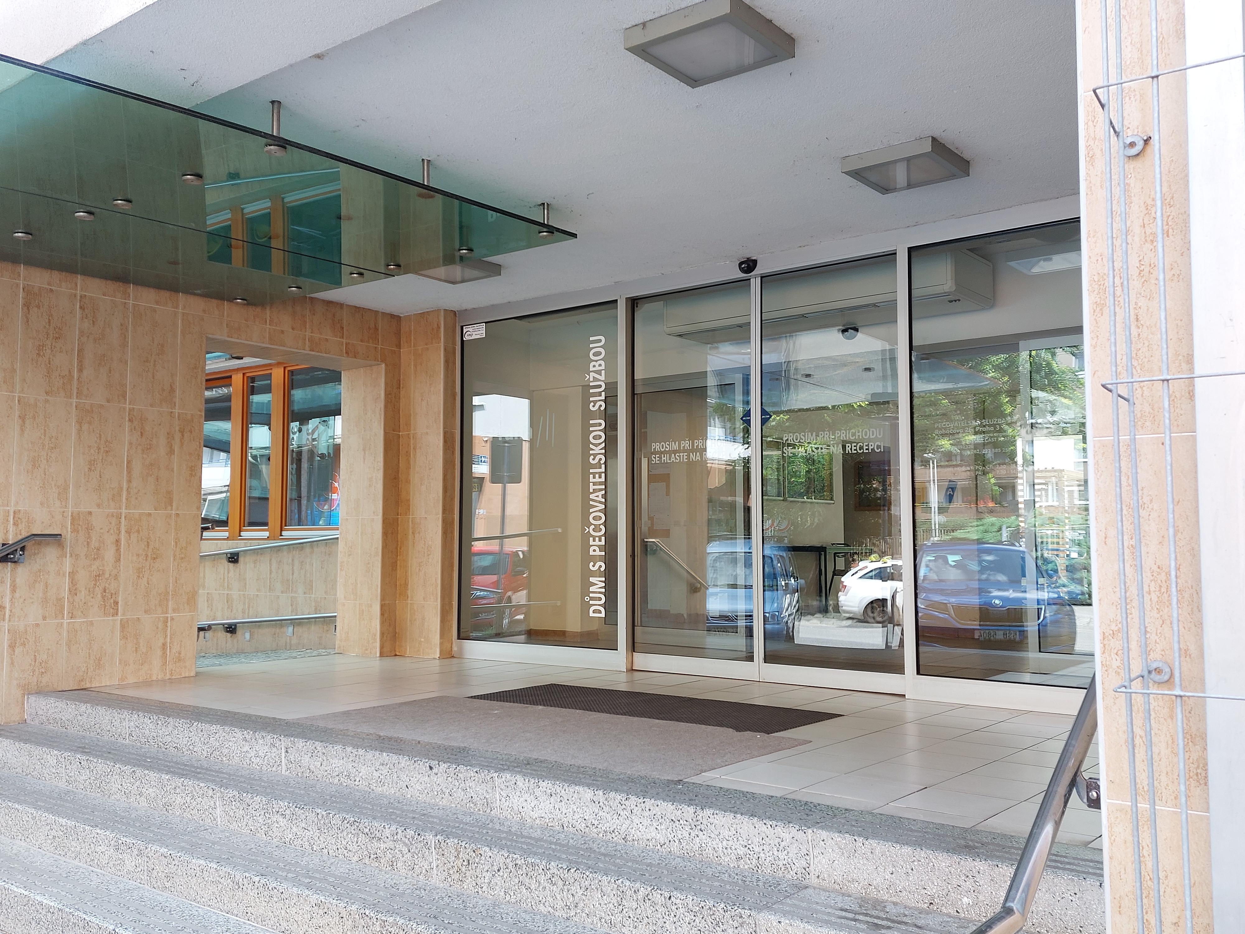 Pečovatelská služba Praha 3 - Dům s pečovatelskou službou Roháčova