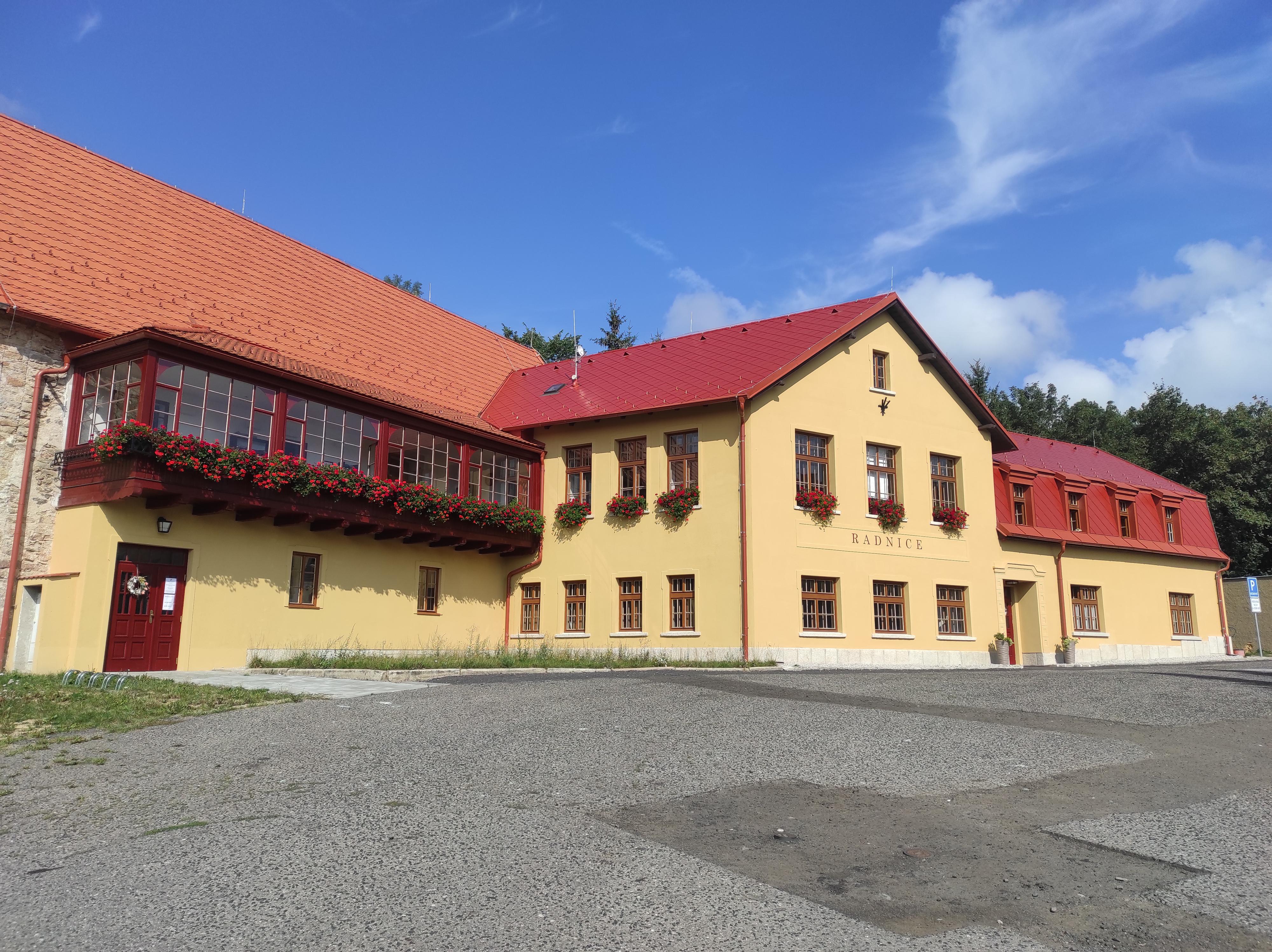 Hazlov - obecní úřad foto 2