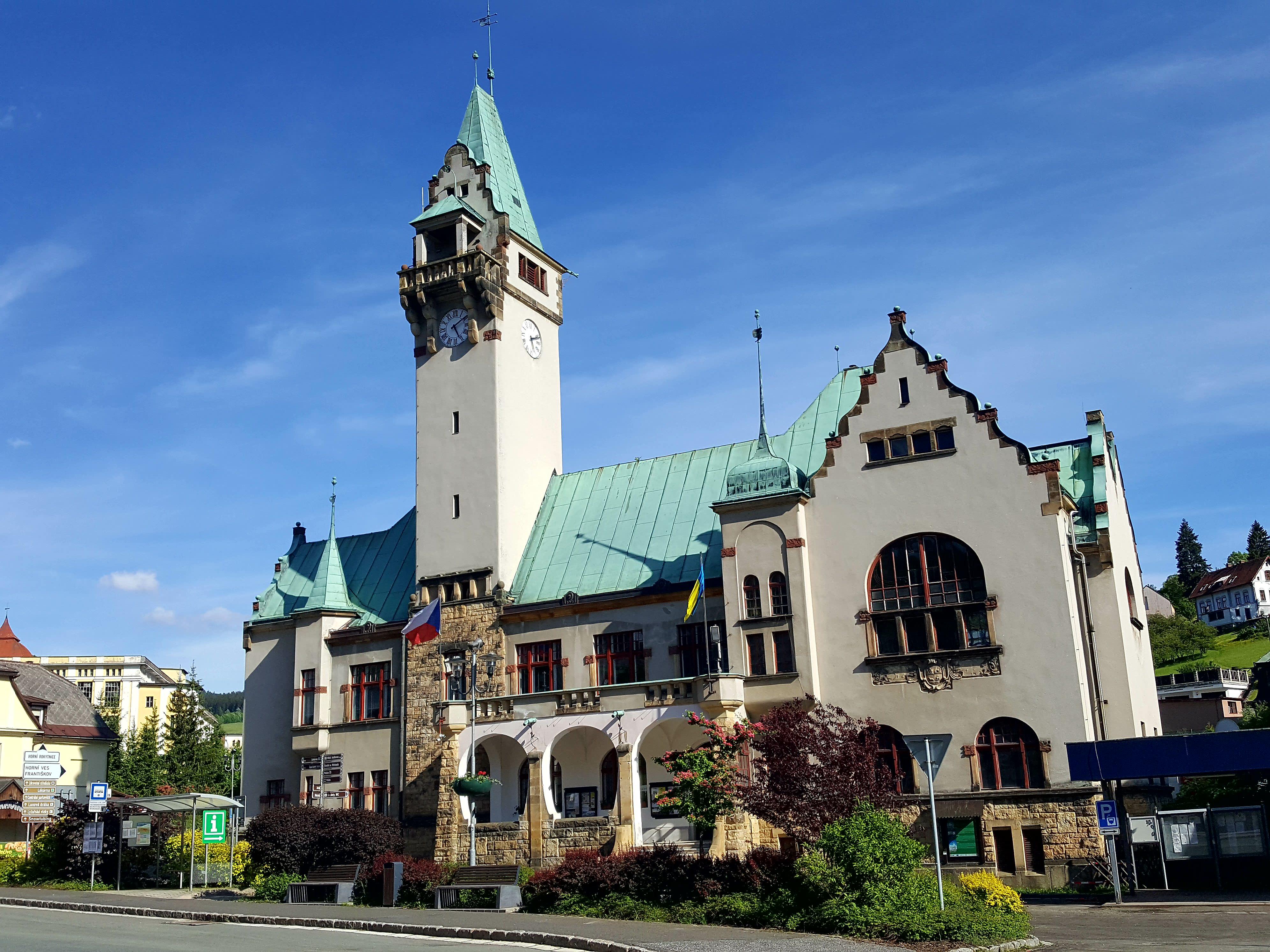 Rokytnice nad Jizerou - městský úřad foto 5