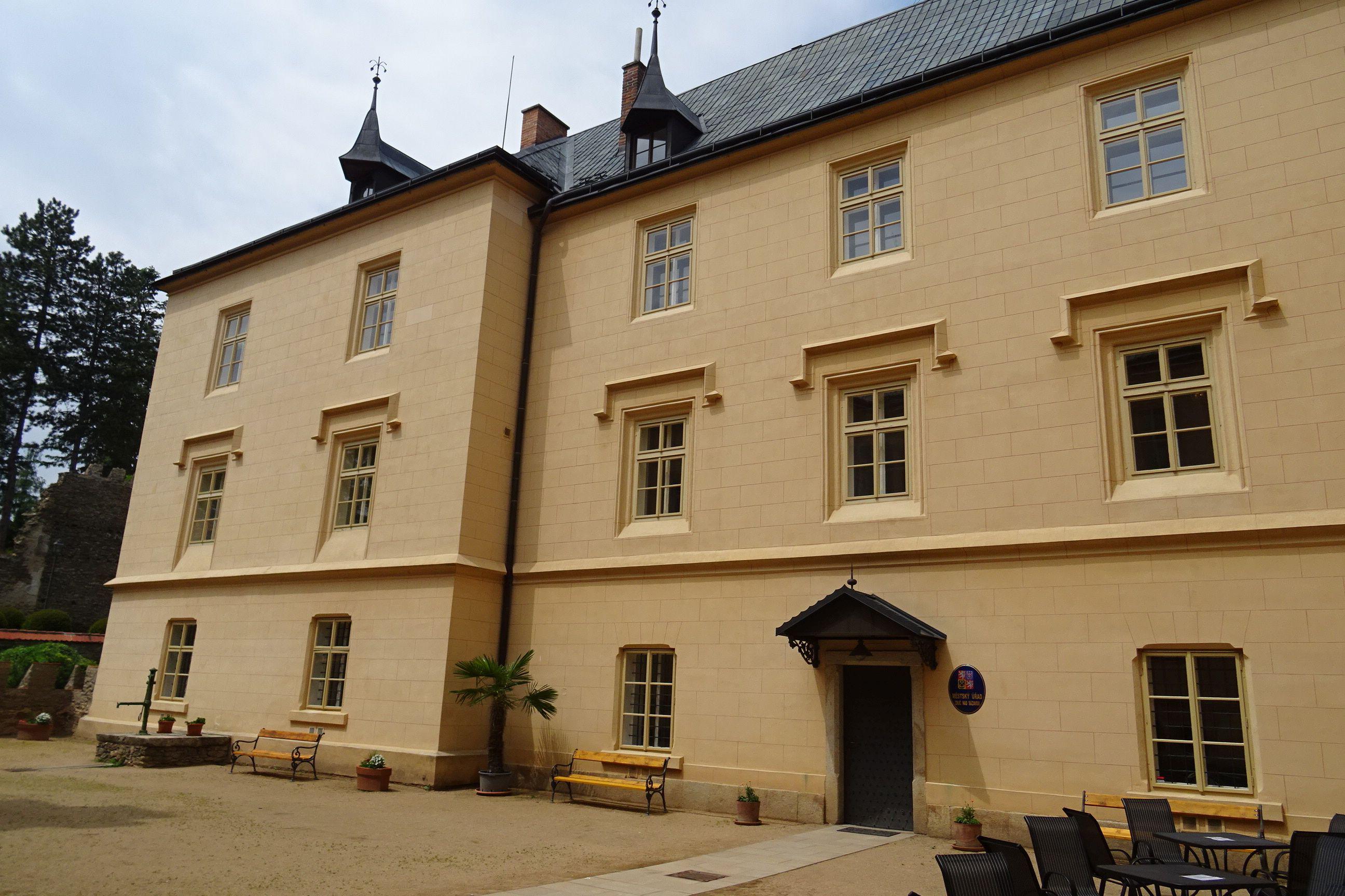 Zruč nad Sázavou - městský úřad foto 4