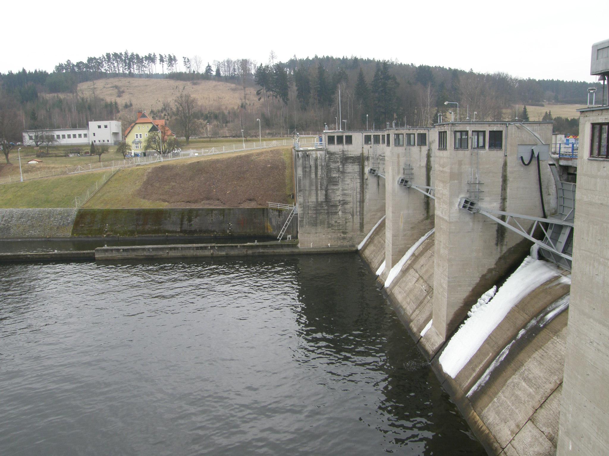 Plavební komora Kamýk nad Vltavou foto 3