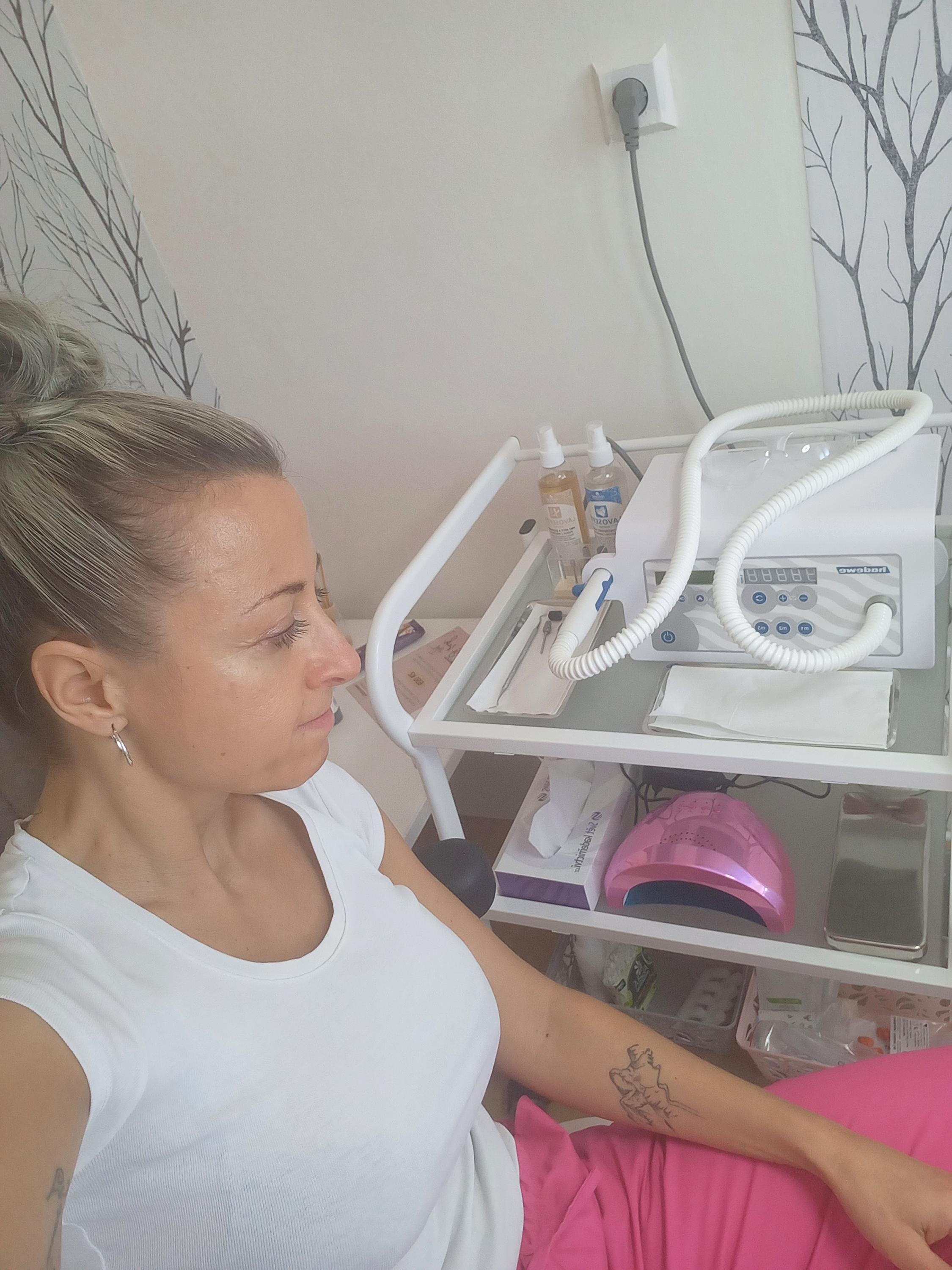 Přístrojová pedikúra u Evky foto 2