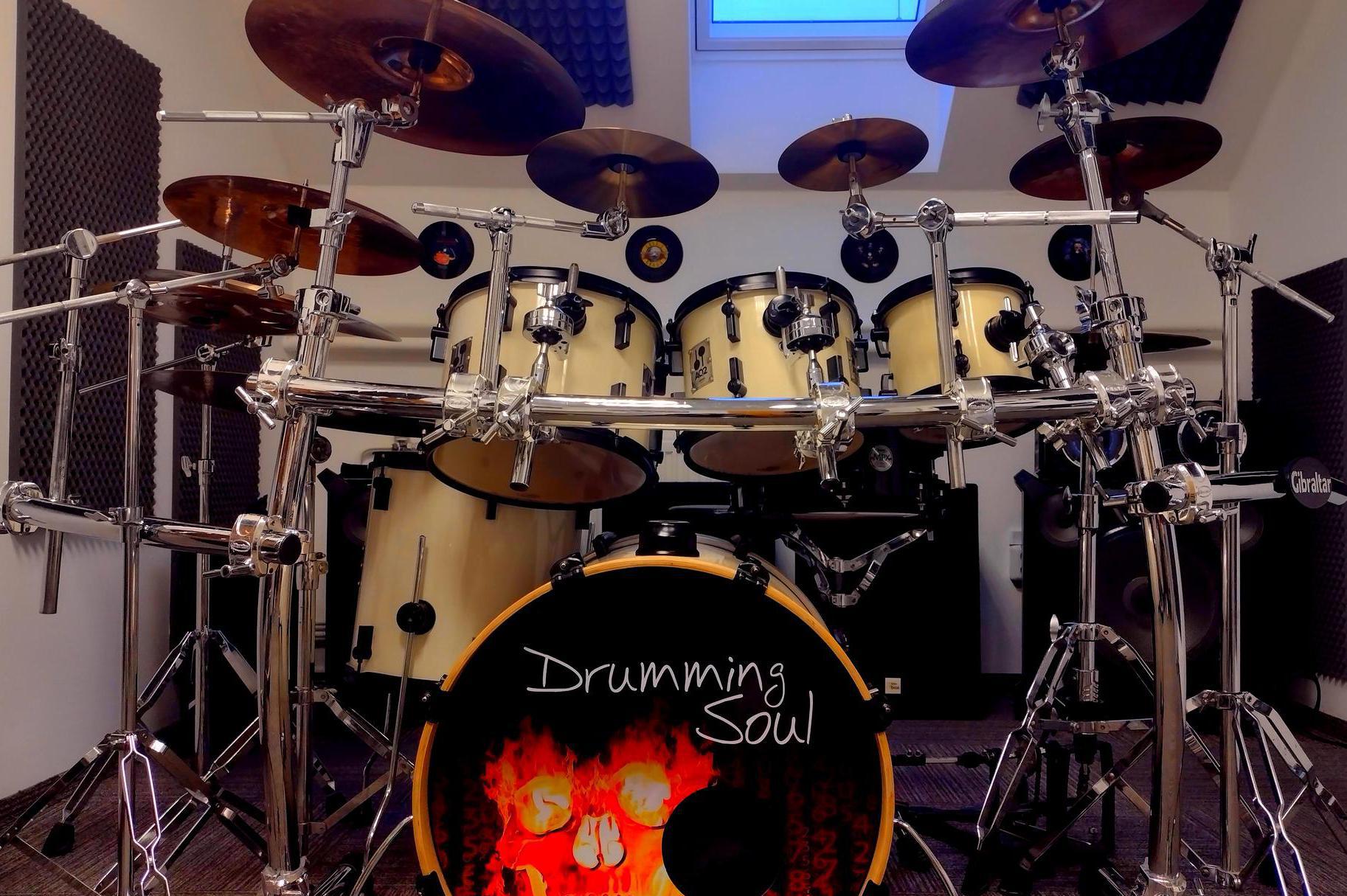 Bubenická škola Olomouc & Drumming soul workshop