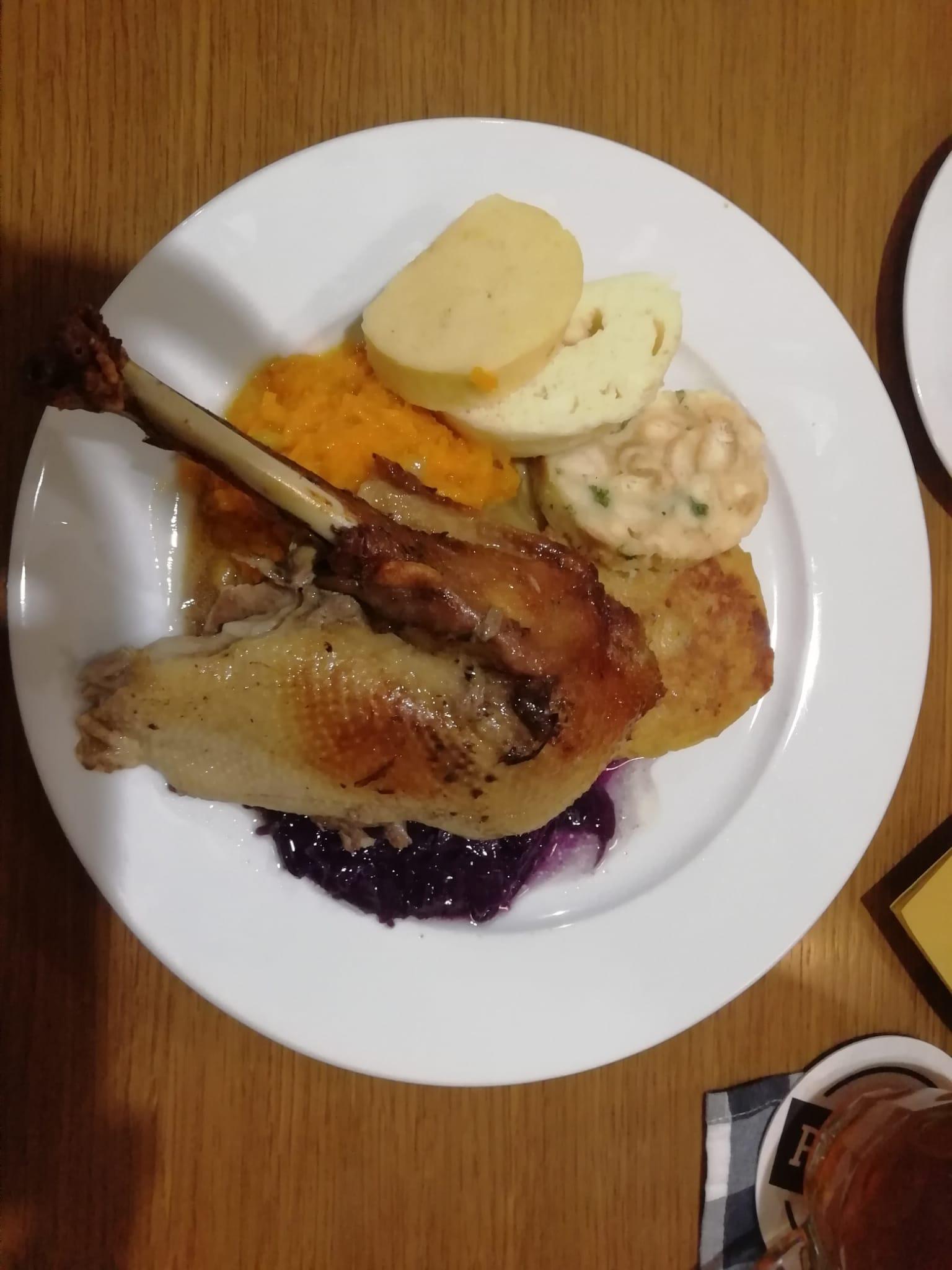 Restaurace a pivovar Parník foto 2