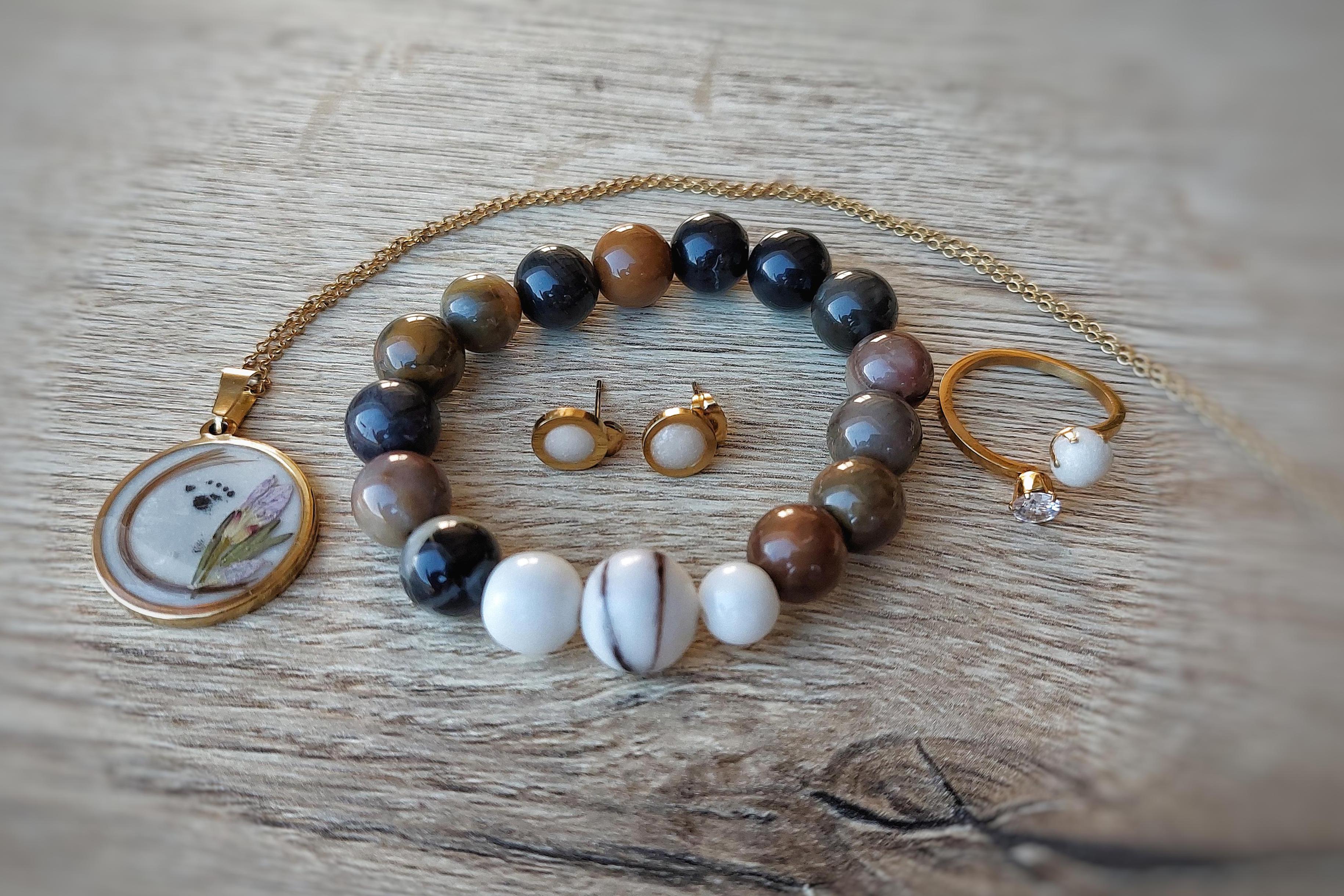 Od Kačky s příběhem - nejen šperky z mateřského mléka