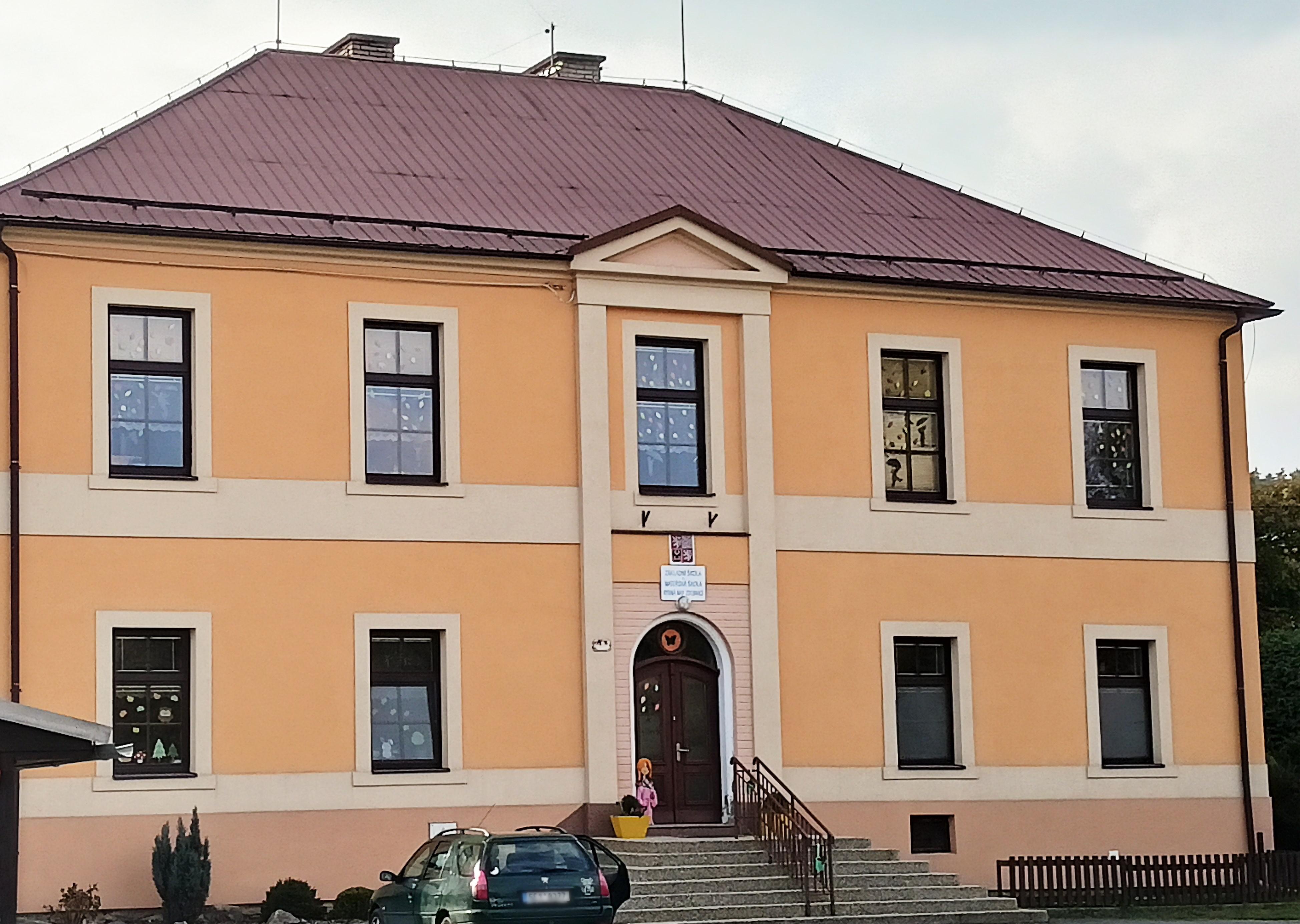 ZŠ a MŠ Rybná nad Zdobnicí foto 3