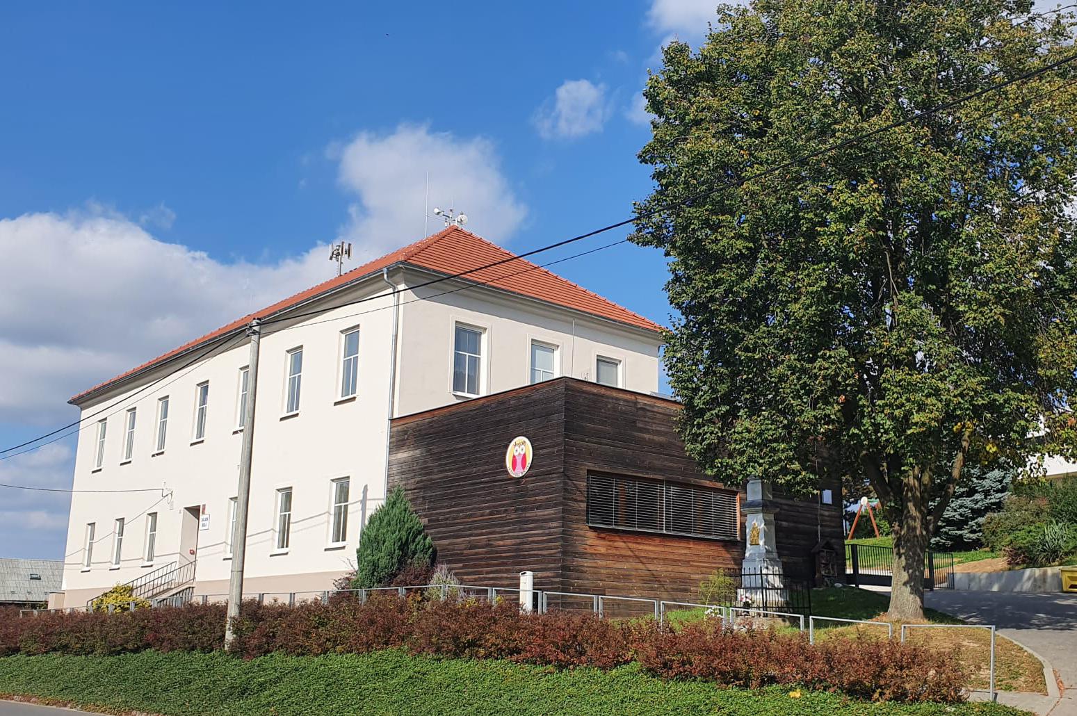 Základní škola a Mateřská škola Sazovice