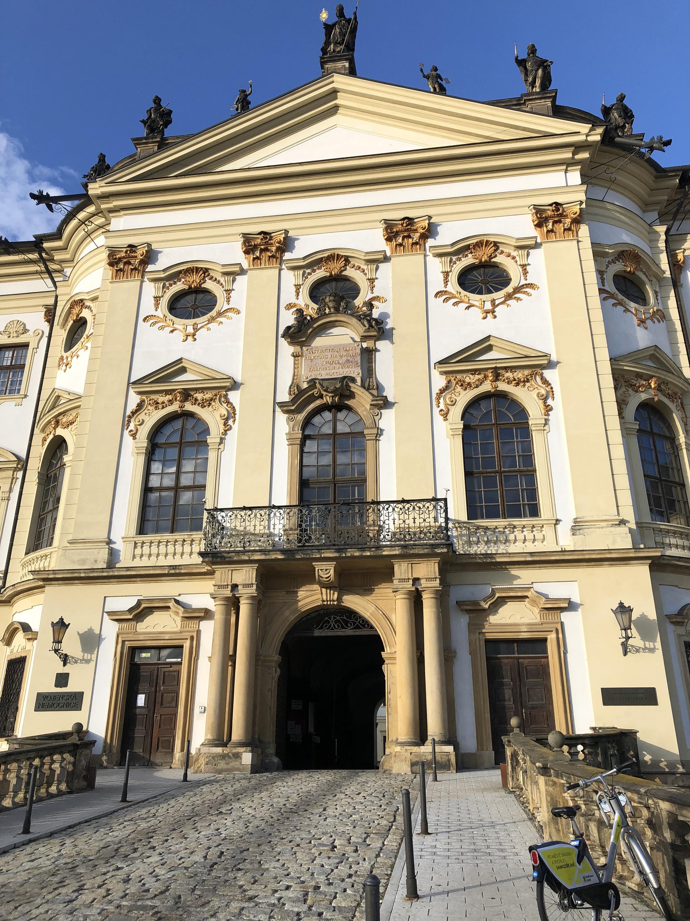 Lékárna Vojenské nemocnice foto 2