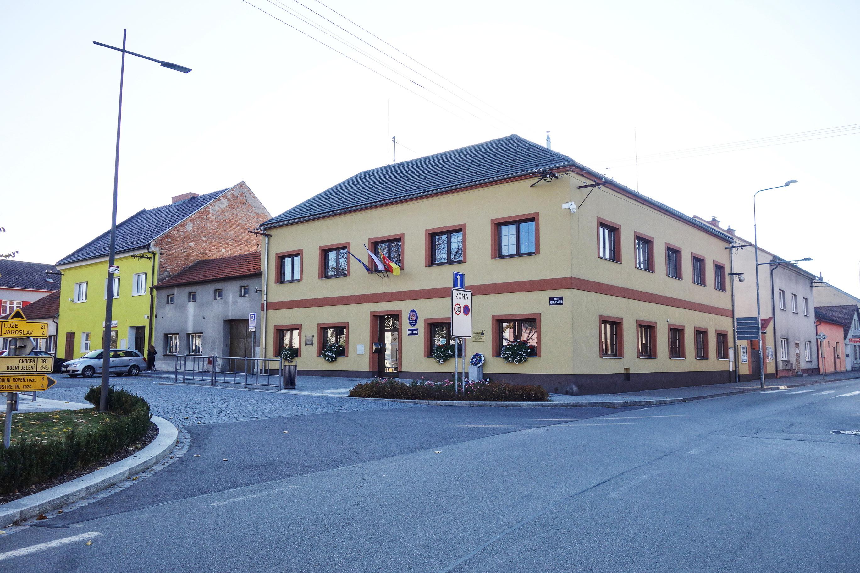Horní Jelení - městský úřad foto 2