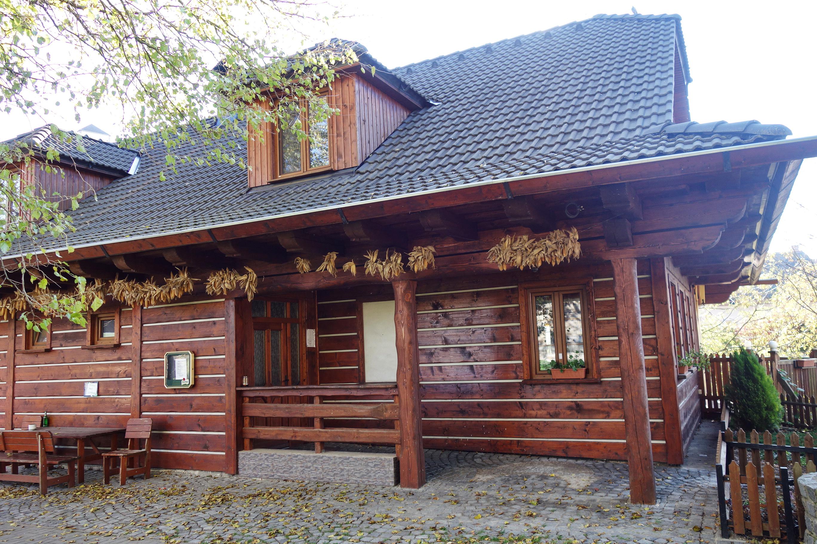 Roubenka u Mlýna - restaurace foto 4