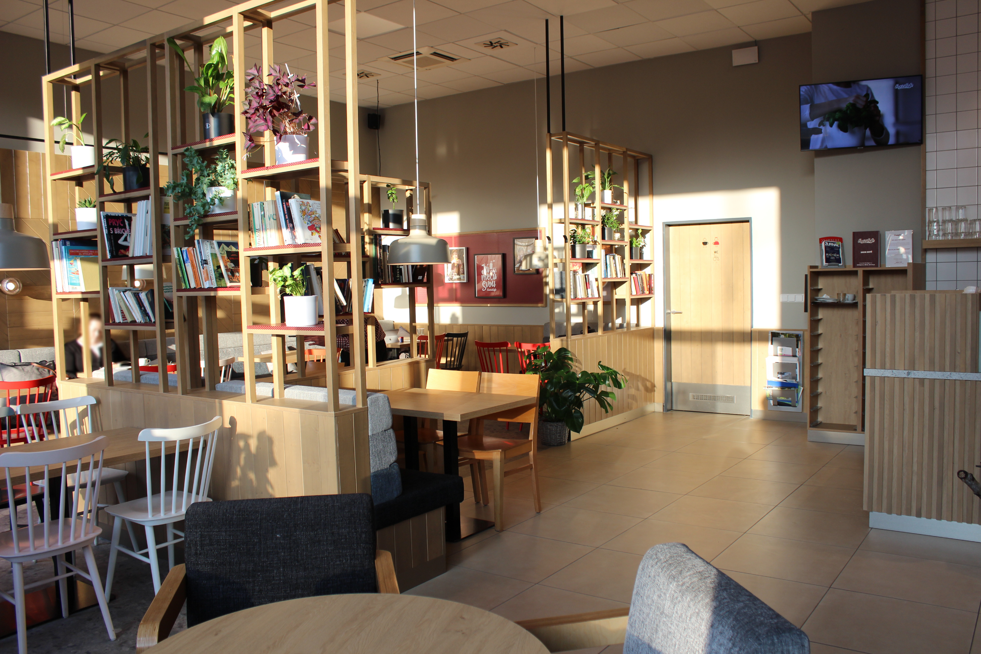 CrossCafe Boettingerova foto 6