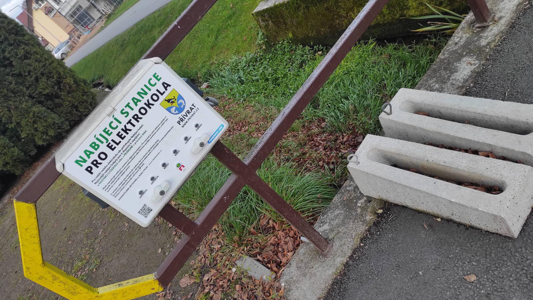 Nabíjecí stanice Potraviny Přívrat