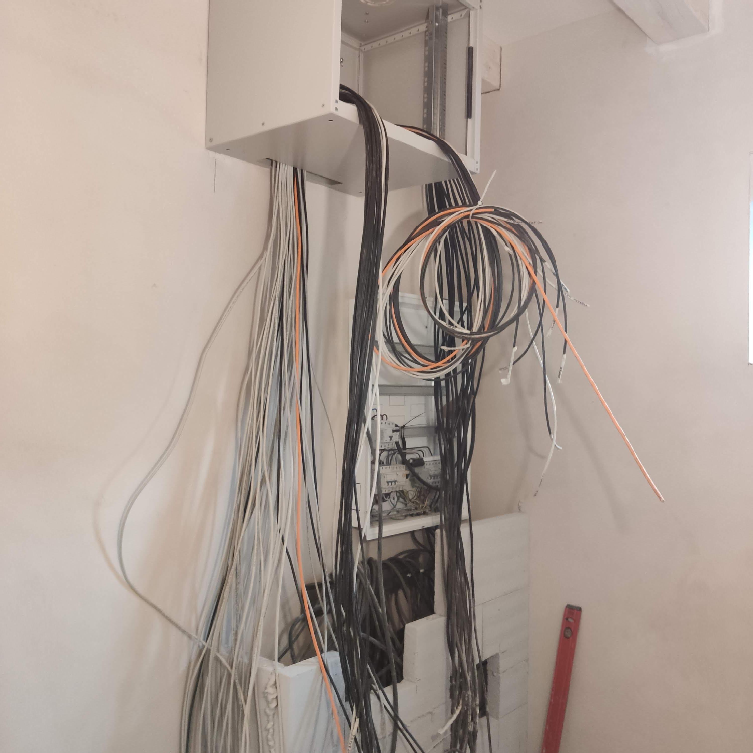 Kamil Krpec - Fotovoltaika, Elektroinstalace, Elektrikář foto 4