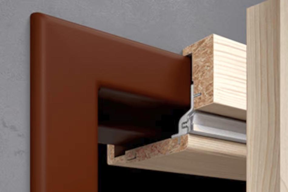 Obklad kovových zárubní s interiérovými dveřmi