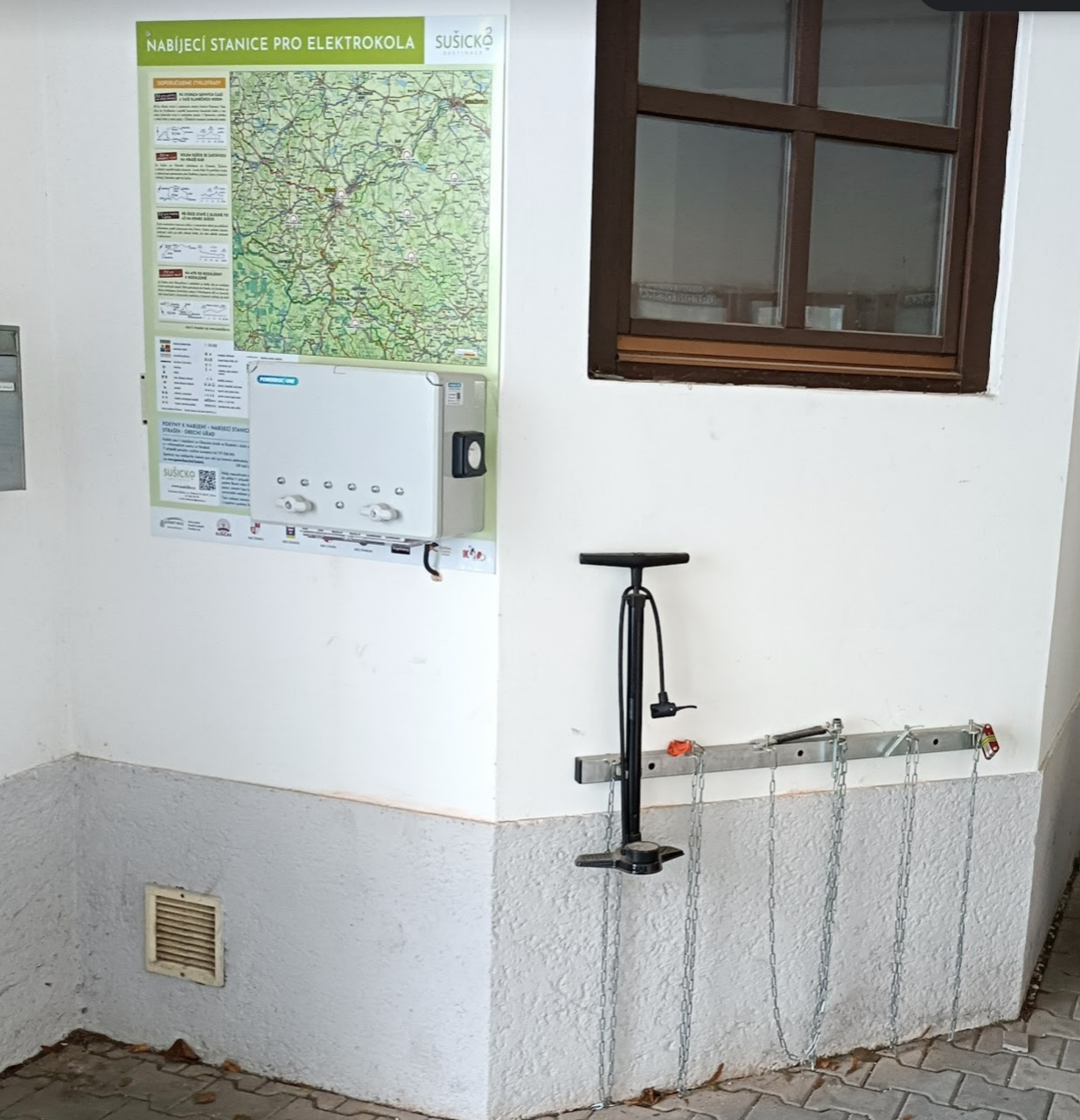 Nabíjecí stanice Obecní úřad Strašín foto 3